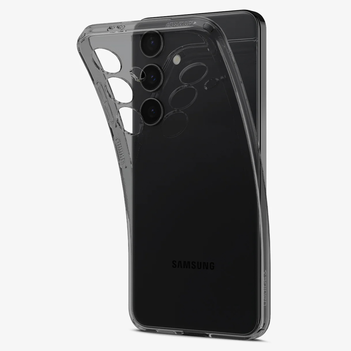 Zwarte Samsung-telefoon met een doorzichtige hoes. Telefoon heeft drie camera's. Witte achtergrond.