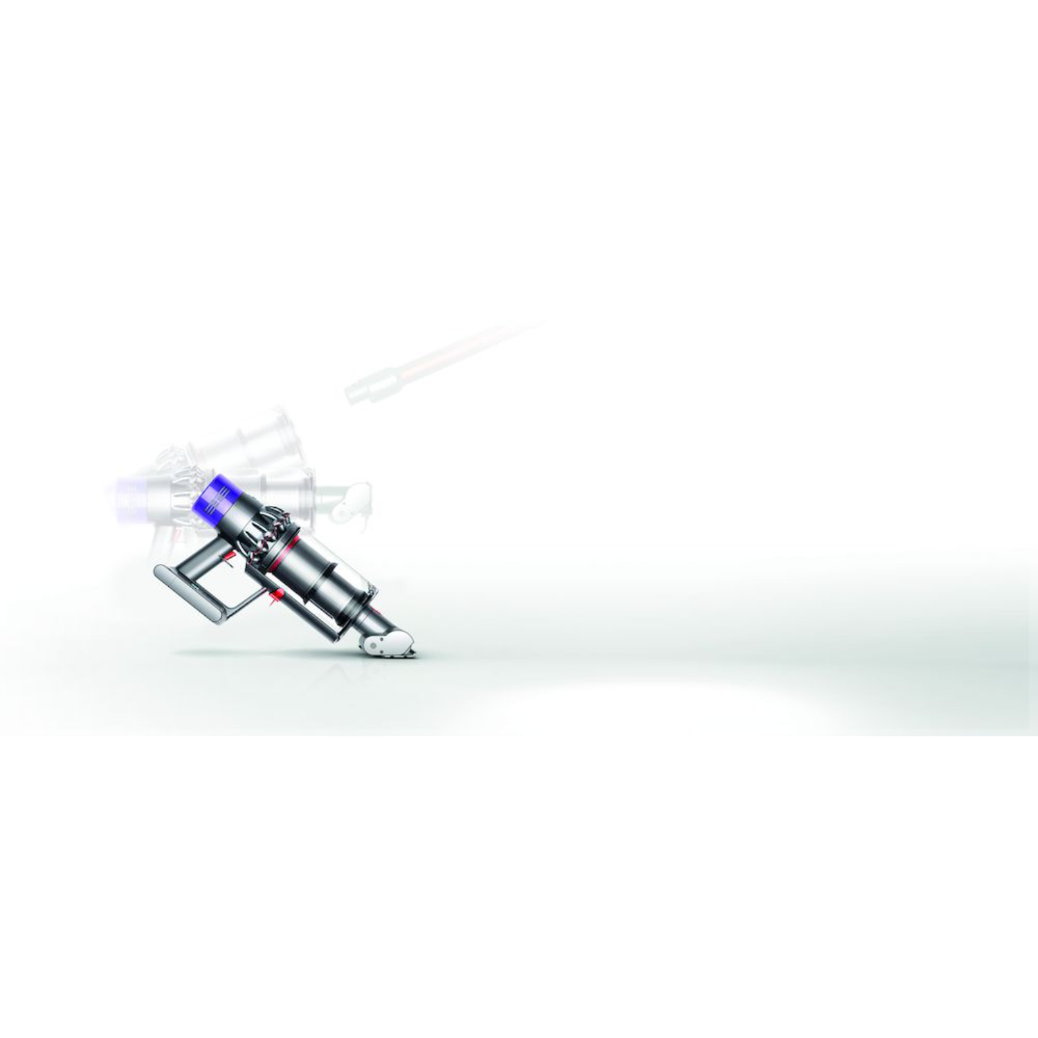 Srebrno-niebieski odkurzacz z niebieskim światłem na górze, na białym tle.