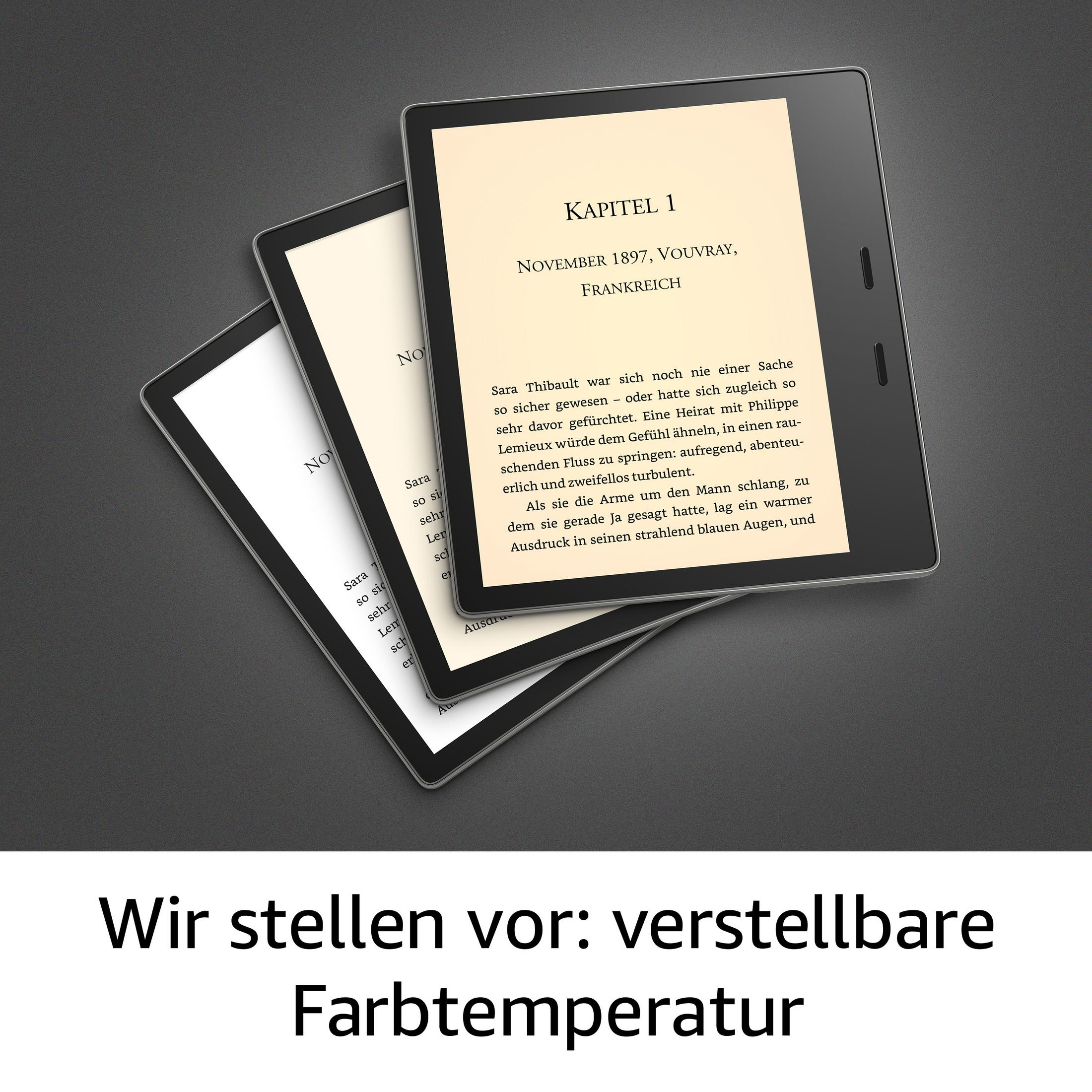 Drei E-Reader mit geöffneten Seiten, die Text auf dem Bildschirm zeigen, auf dunkler Oberfläche.