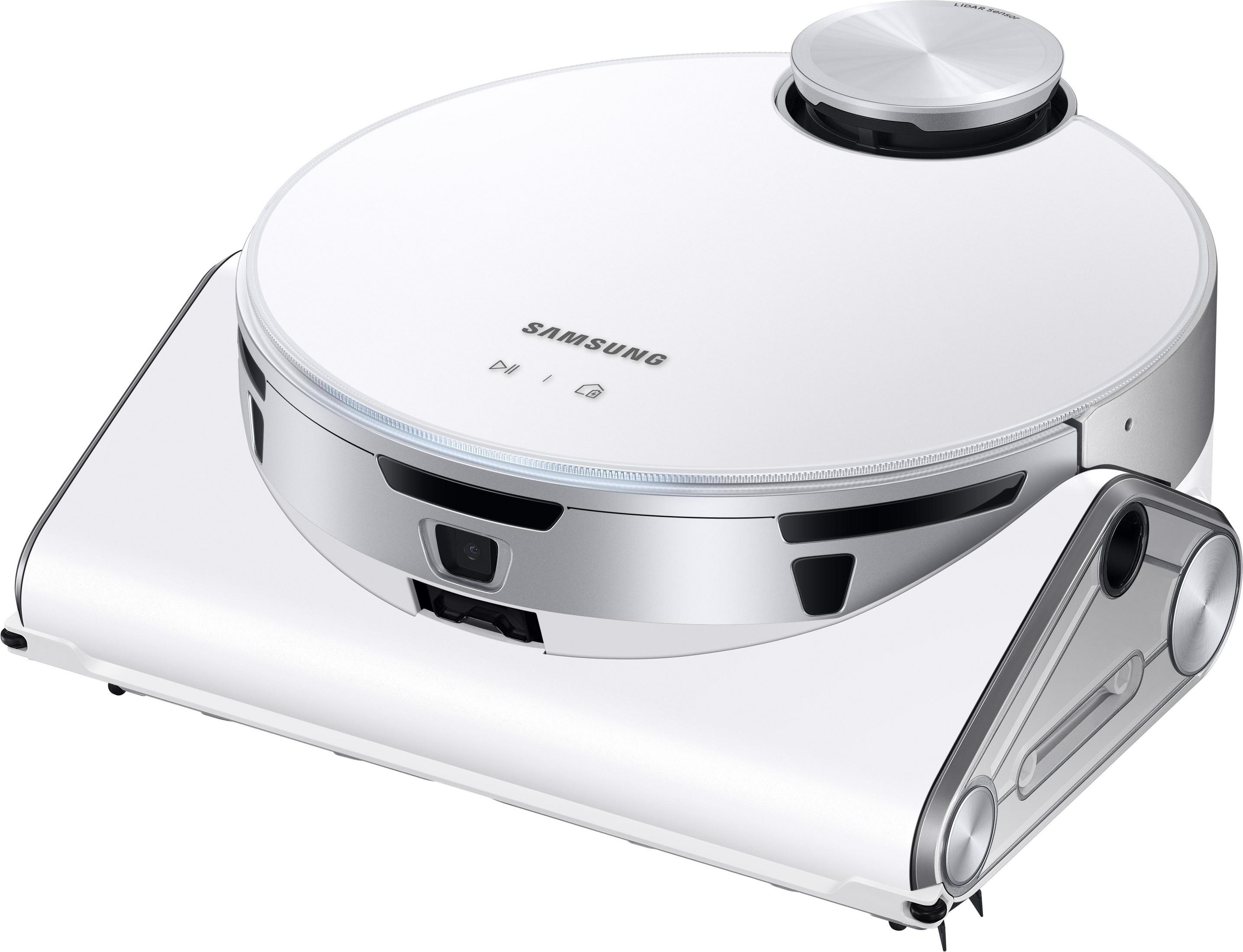 Biały odkurzacz automatyczny, srebrne akcenty. Białe tło.