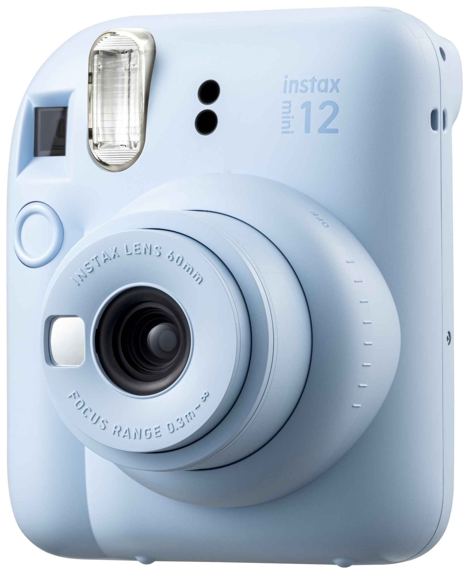 Beyaz zemin üzerinde mercek ve flaşlı, açık mavi bir Instax Mini 12 anında fotoğraf makinesi.