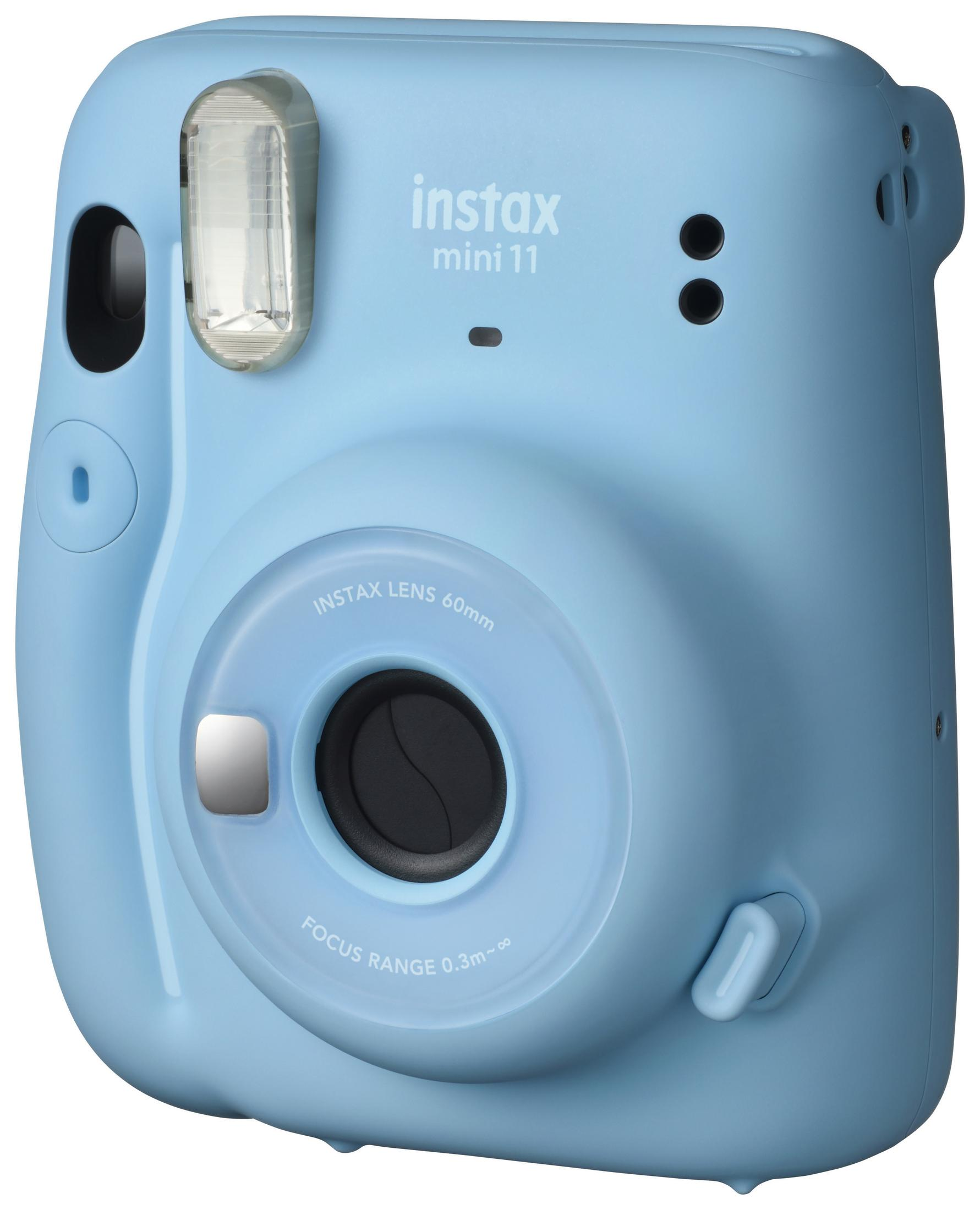 Fotocamera blu Instax Mini 11, vista laterale, con obiettivo e pulsanti visibili.