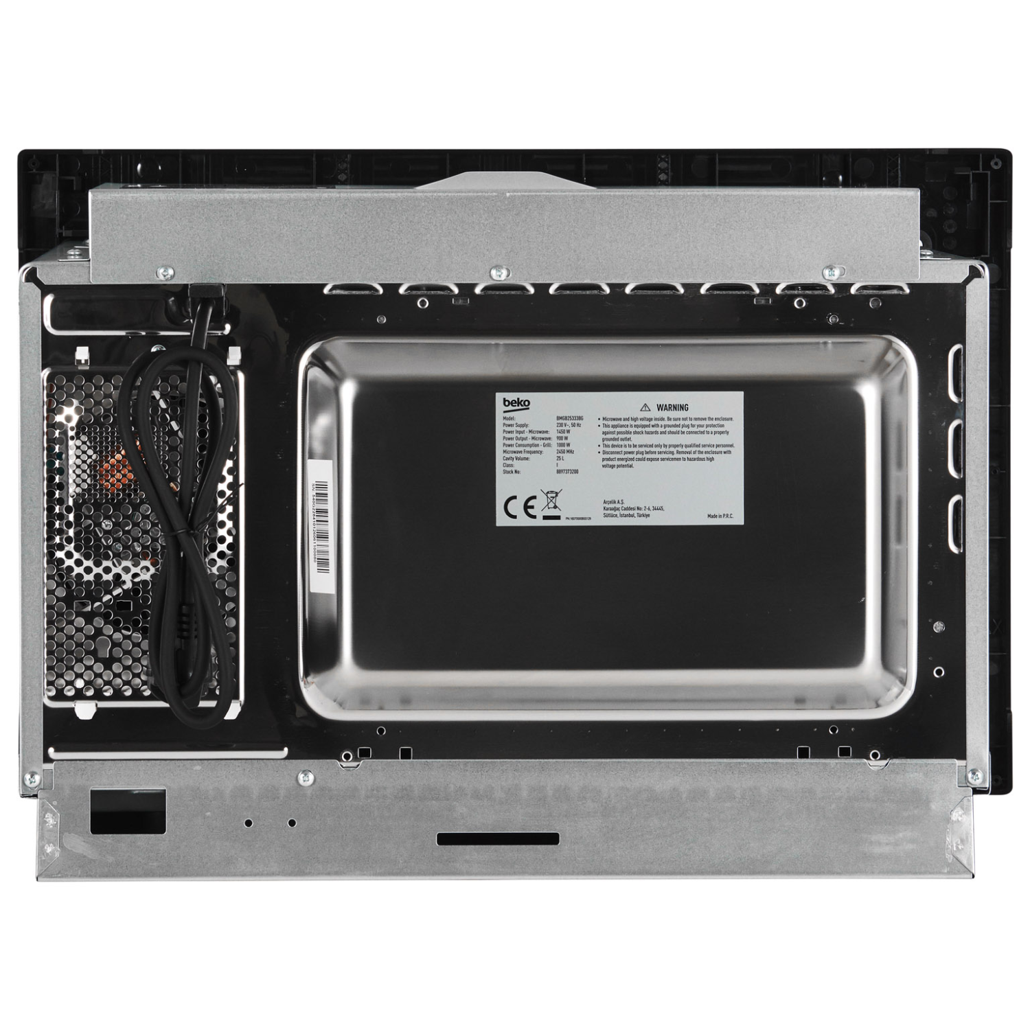 Spód czarnej kuchenki mikrofalowej z etykietami, przewodami i metalowym wnętrzem.