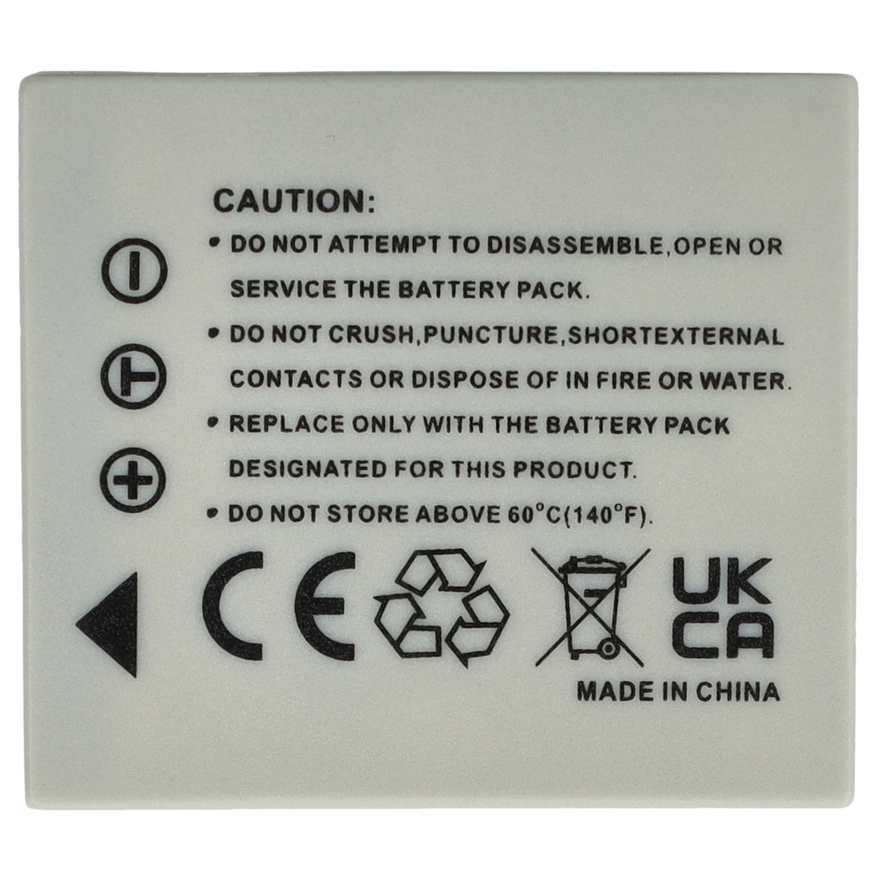 Quadratischer Akku mit Sicherheitshinweisen und Recycling-Symbolen. Made in China.