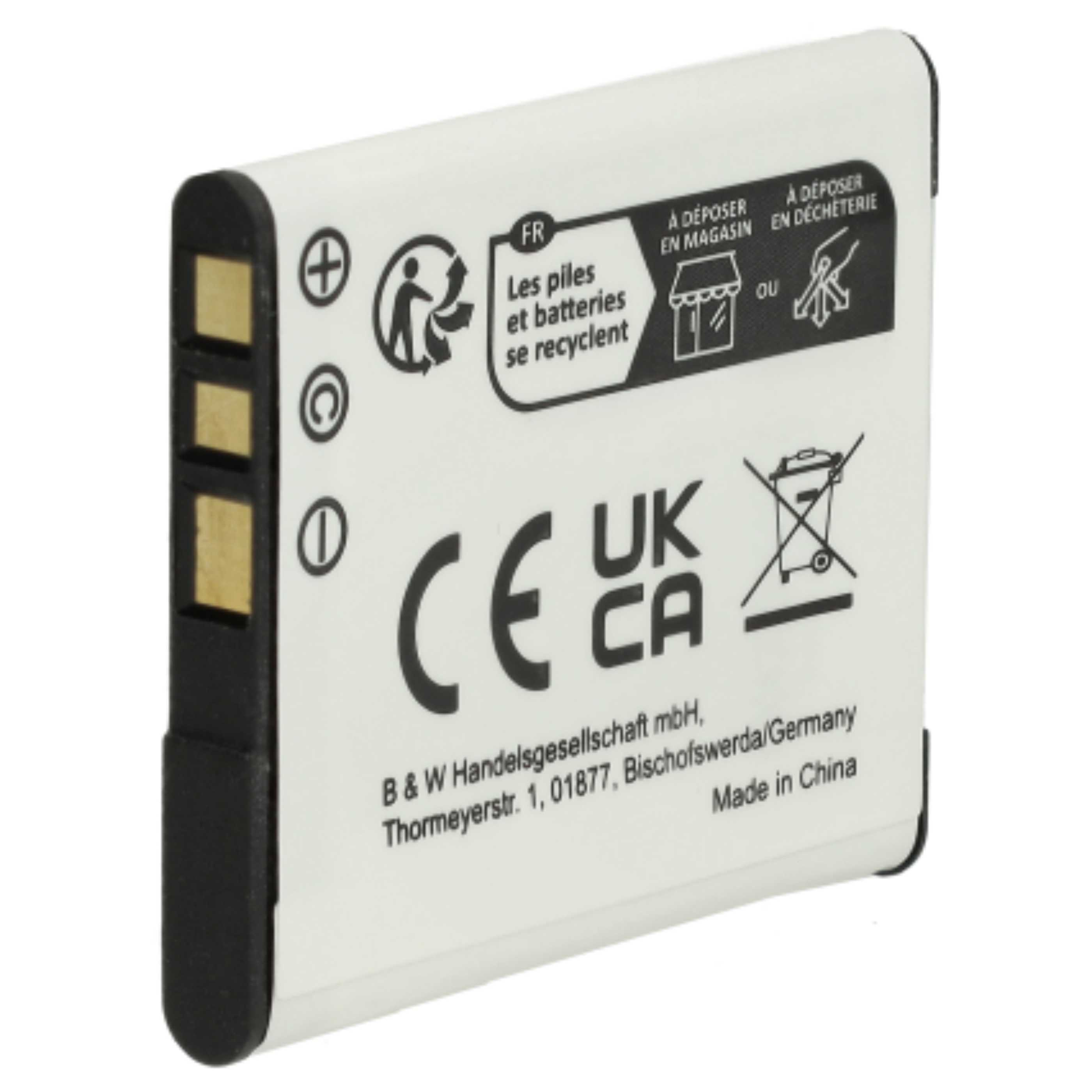 Weiße Batterie mit mehreren Aufdrucken. Recyclingsymbole, CE- und UKCA-Kennzeichen sichtbar.