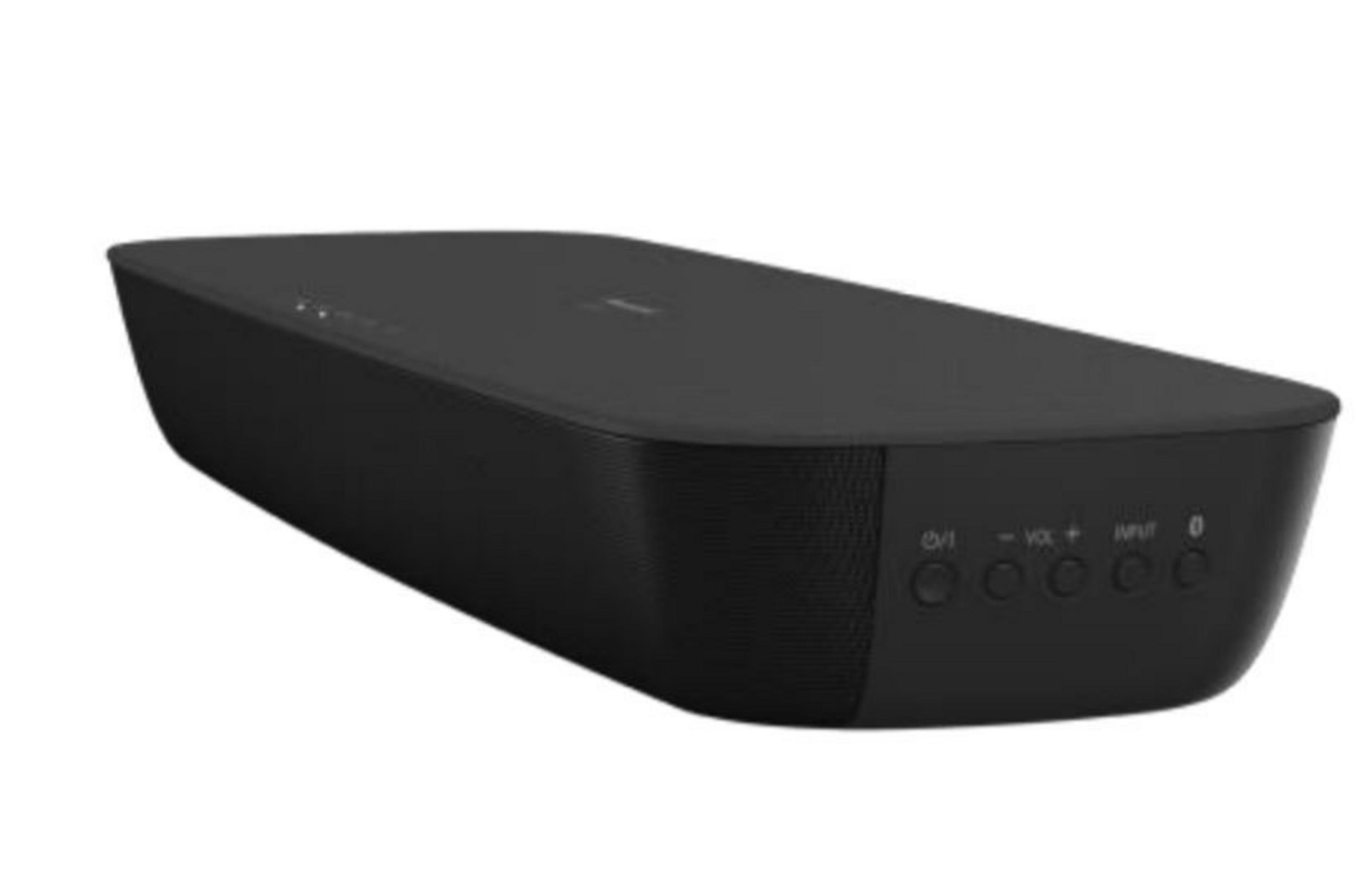 Czarny soundbar z przyciskami na białym tle. Ma zaokrąglone krawędzie i jest lekko pochylony.