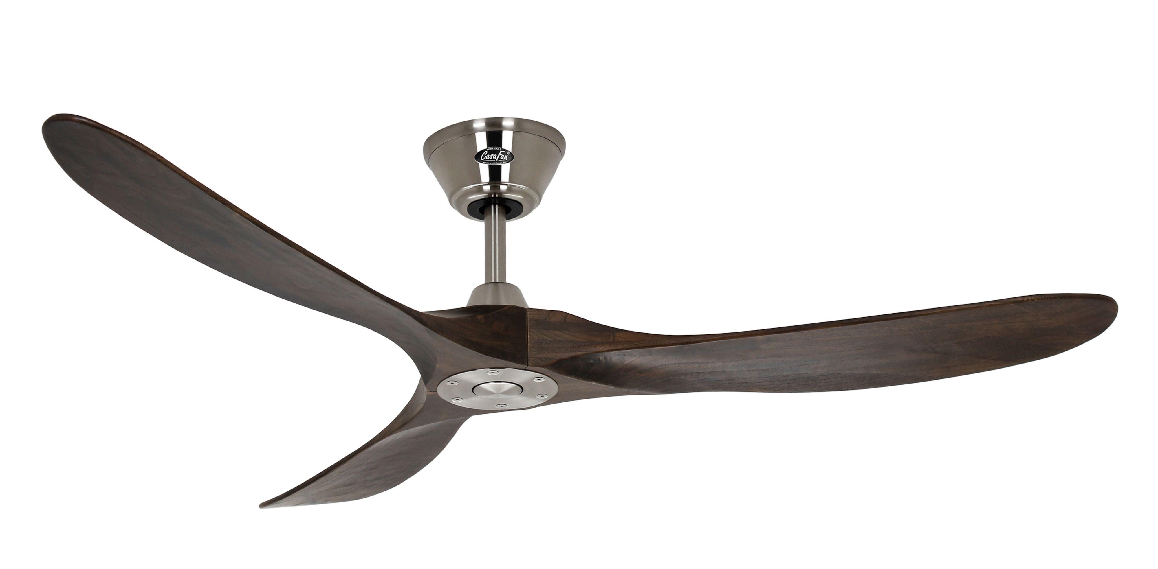 Ventilatore da soffitto con tre lunghe pale grigio scuro, alloggiamento motore e asta argentati.