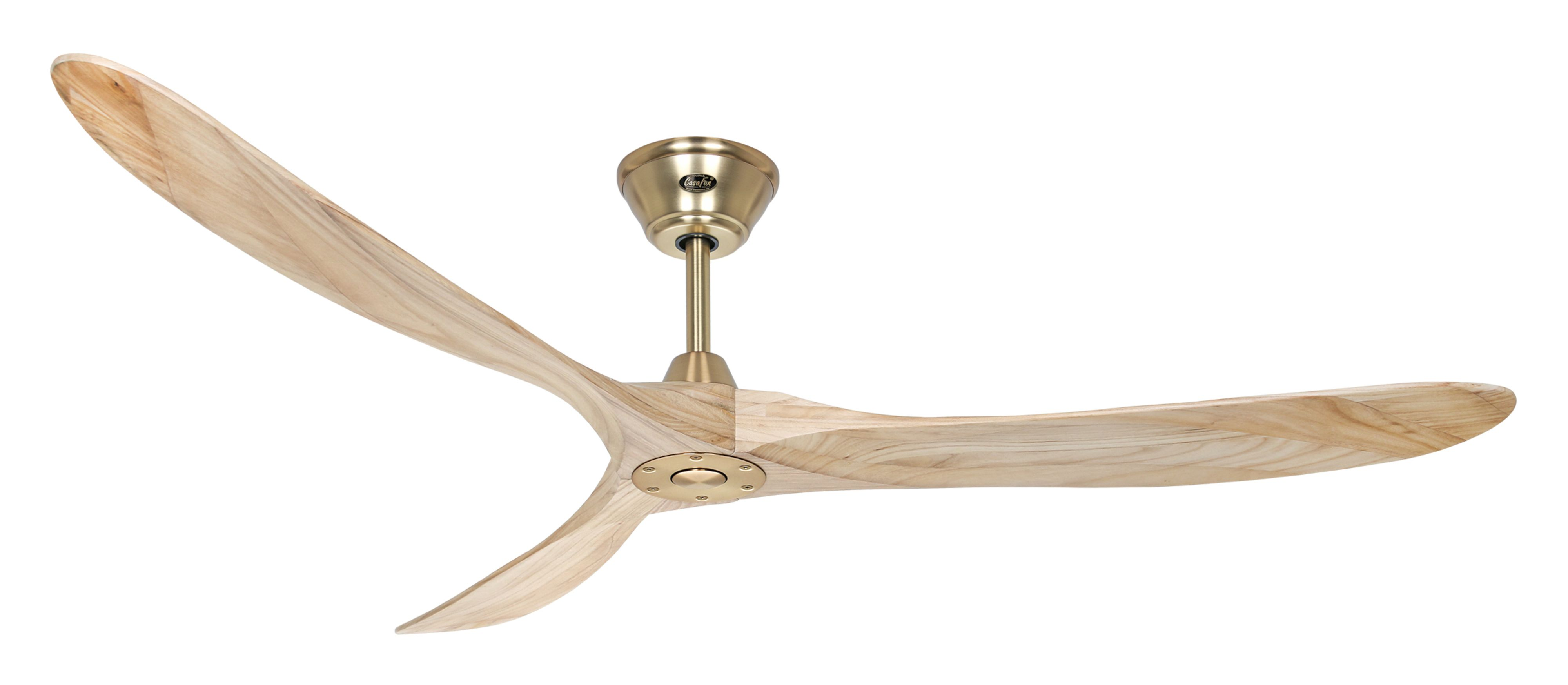 Ventilatore da soffitto con tre pale in legno colorate chiare e un alloggiamento motore color ottone.