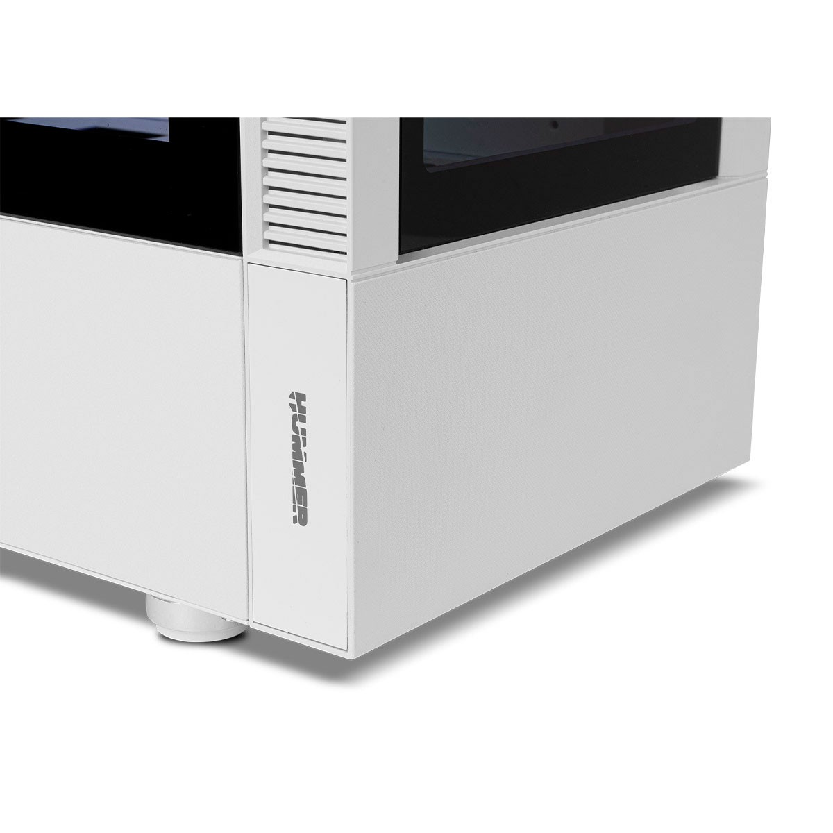 Białe urządzenie z napisem 'HUMMER' na boku, na białym tle.