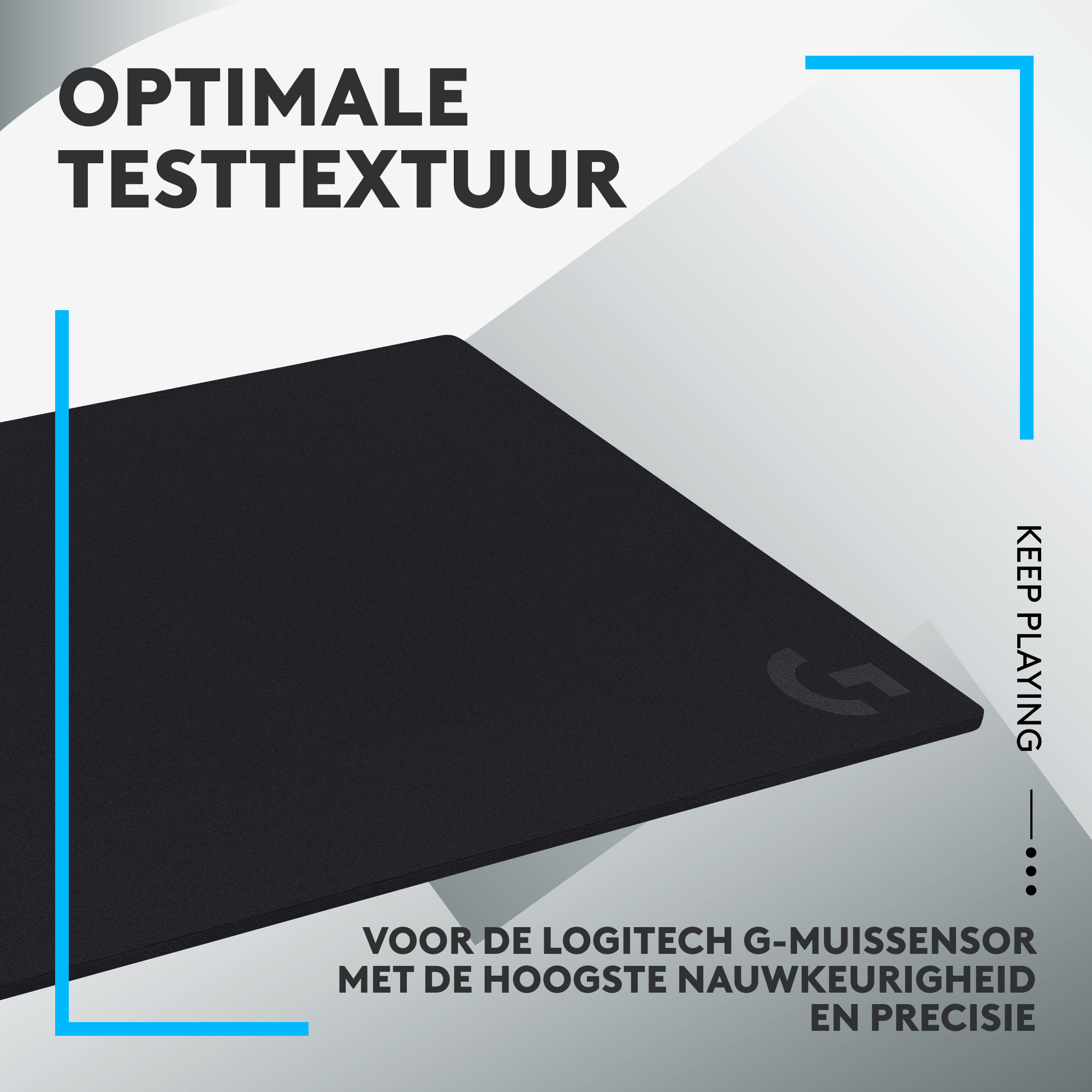 Czarna podkładka pod mysz z logo i napisem 'Keep Playing' w niebieskiej ramce.