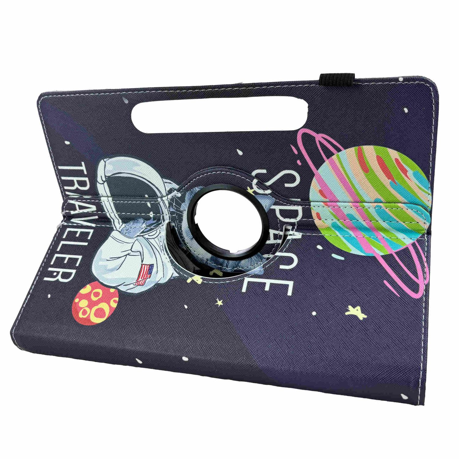 Tablethülle mit Astronauten- und Planeten-Design. Sie ist geöffnet und zeigt den Bildschirm.