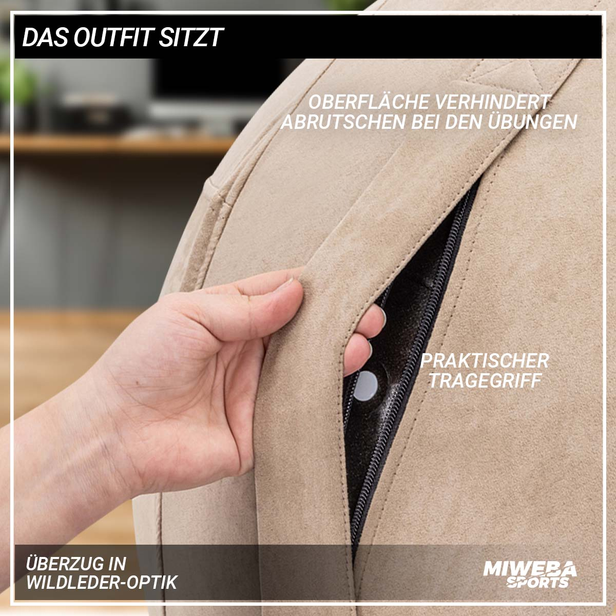 Eine Hand öffnet eine Tasche an einem Wildleder-ähnlichen Material. Text auf Deutsch: "Das Outfit sitzt".