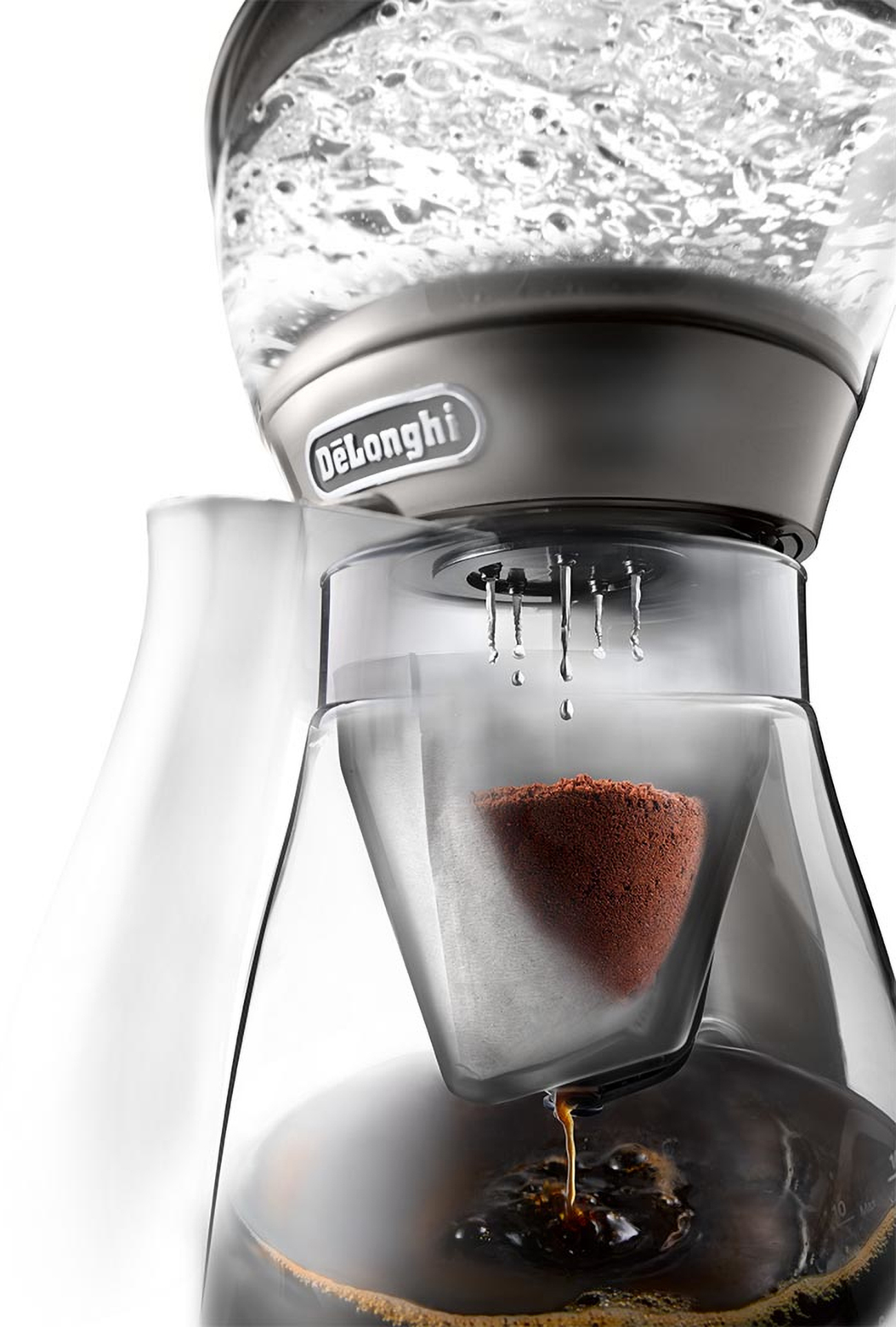 Ekspres do kawy DeLonghi. Woda w górnym pojemniku, kawa skapuje do karafki.