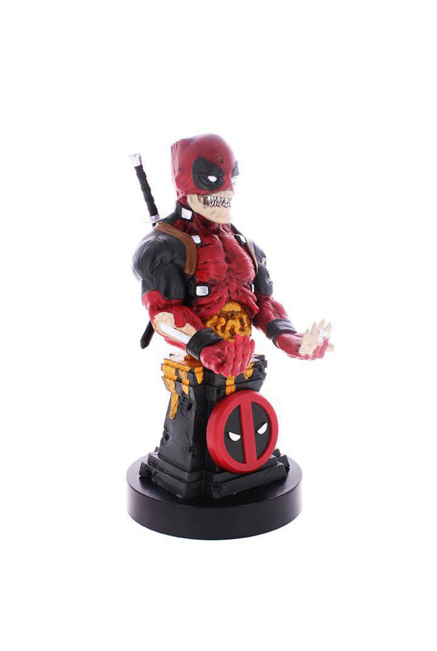 Statua busto di Deadpool. Colori rosso e nero, volto di Deadpool visibile. È su un piedistallo con il logo Deadpool.