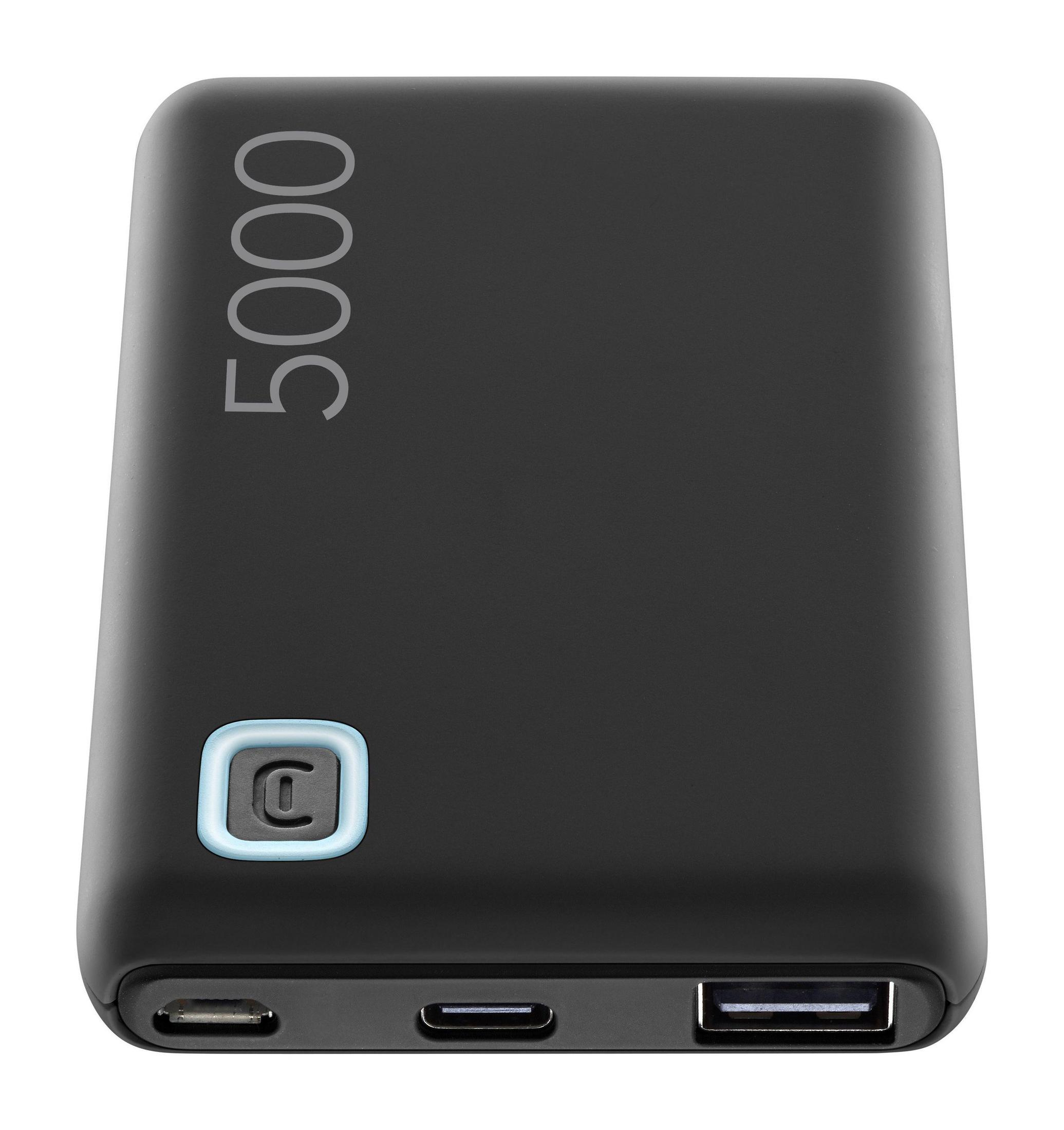 Schwarze Powerbank mit der Aufschrift 5000, einem hellblauen Power-Knopf und Ladeanschlüssen.