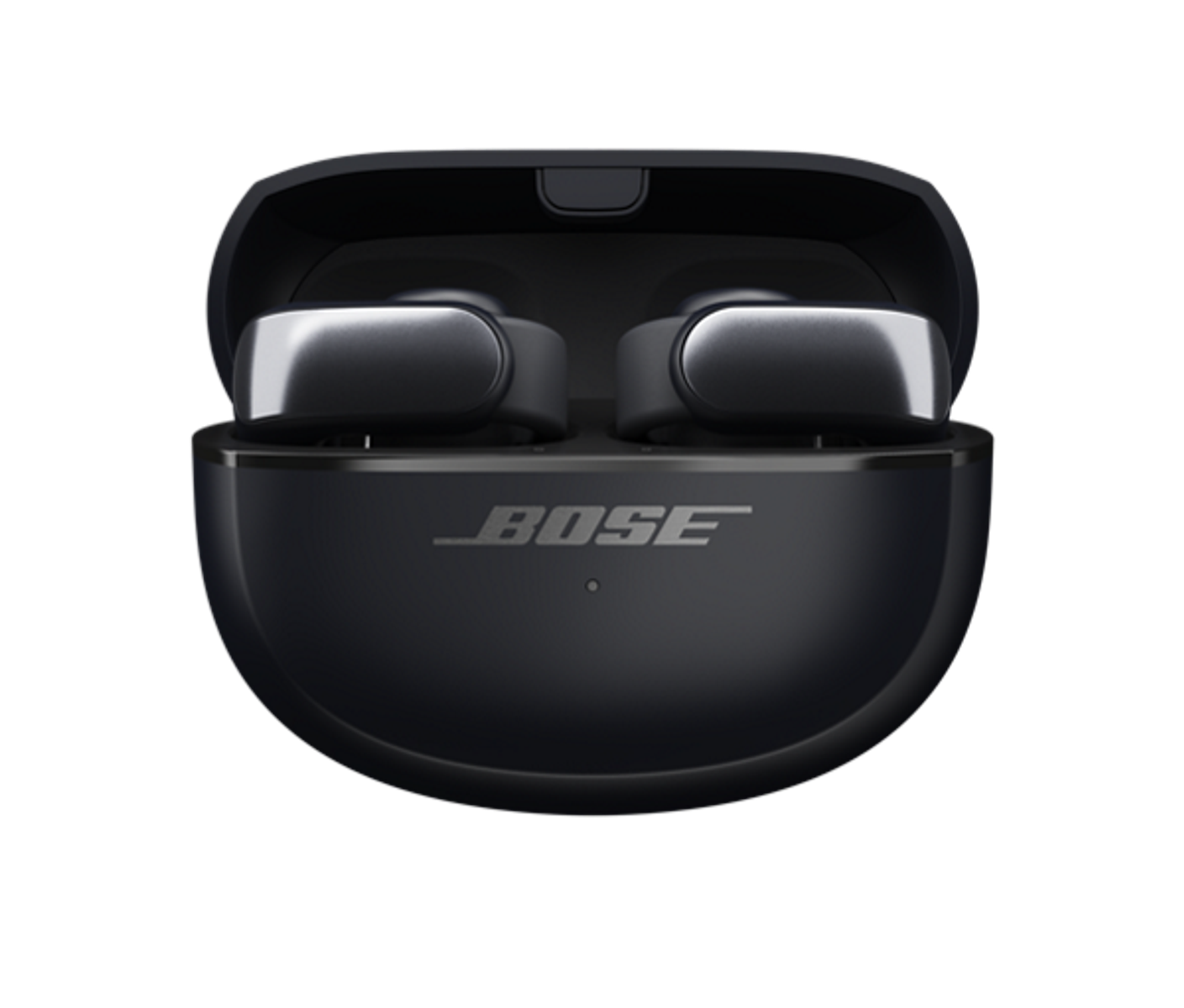 Auriculares Bose negros en un estuche de carga, sobre un fondo blanco.