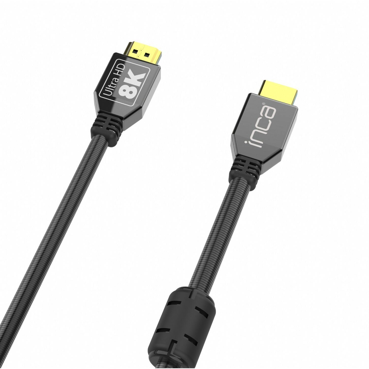 Zwei schwarze HDMI-Kabel mit Goldsteckern. Ein Kabel ist mit Ultra HD 8K und inca beschriftet.