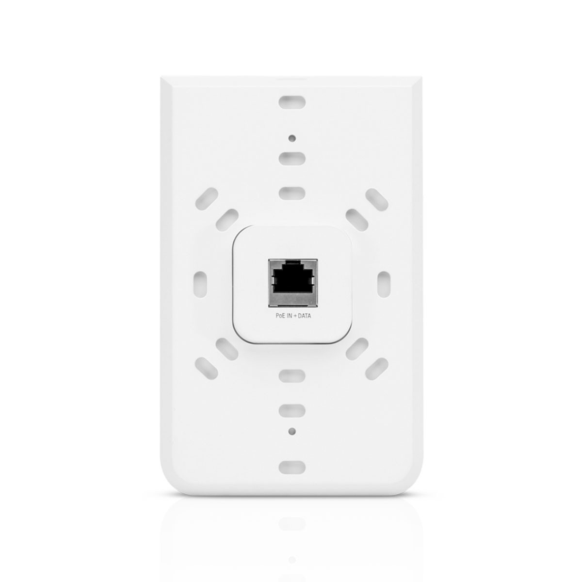 Dispositivo rettangolare bianco con porta nera e diversi fori, probabilmente un dispositivo di rete.