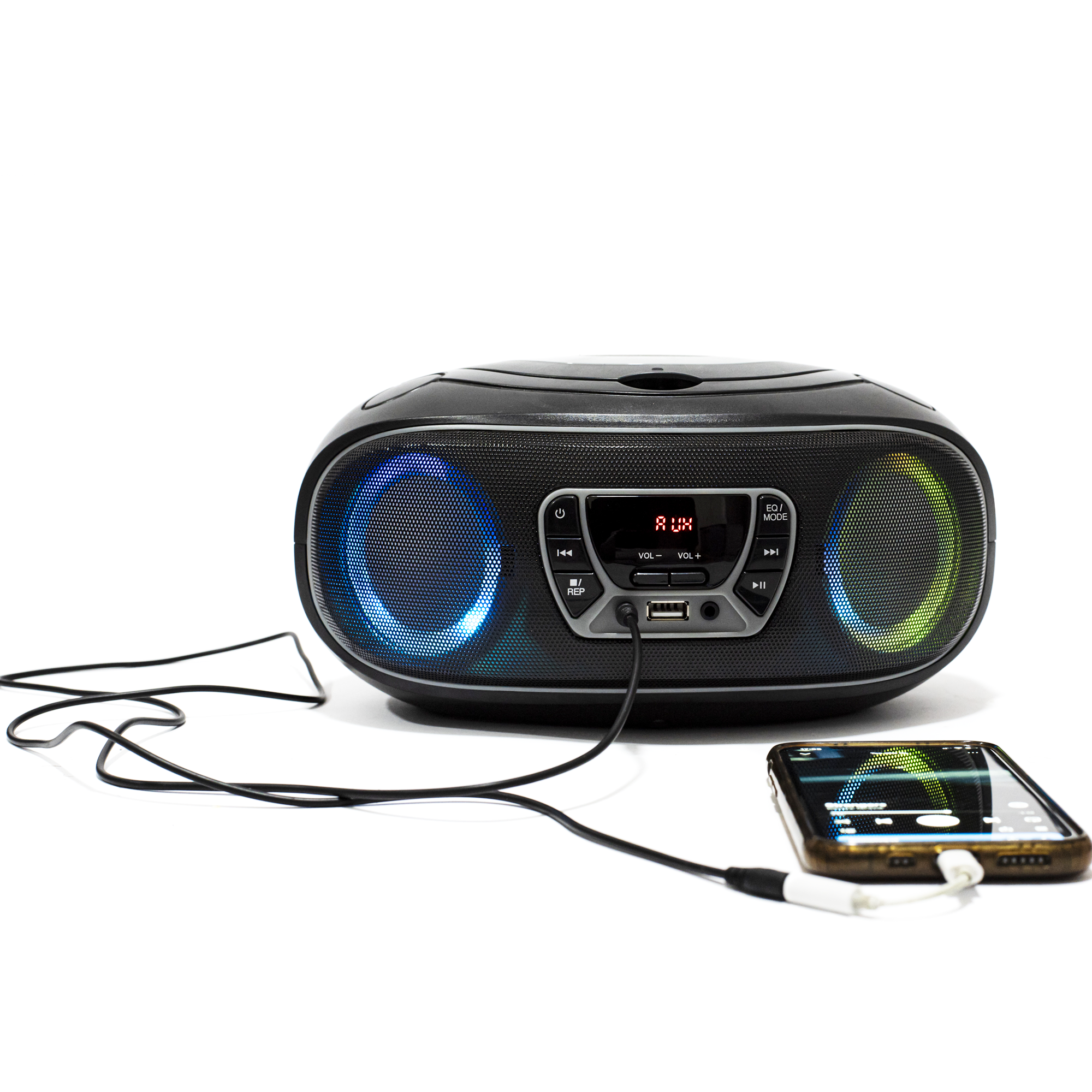 Czarny boombox z podłączonym telefonem. Boombox ma kolorowe światła i ekran.