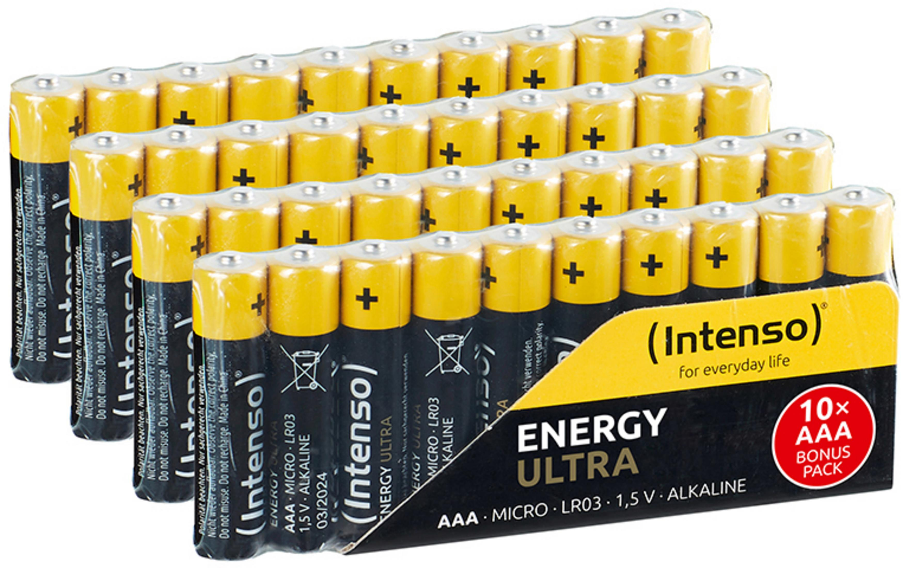 Paquete de pilas AAA, amarillas y negras, con una caja negra y amarilla que indica 'Energy Ultra'.