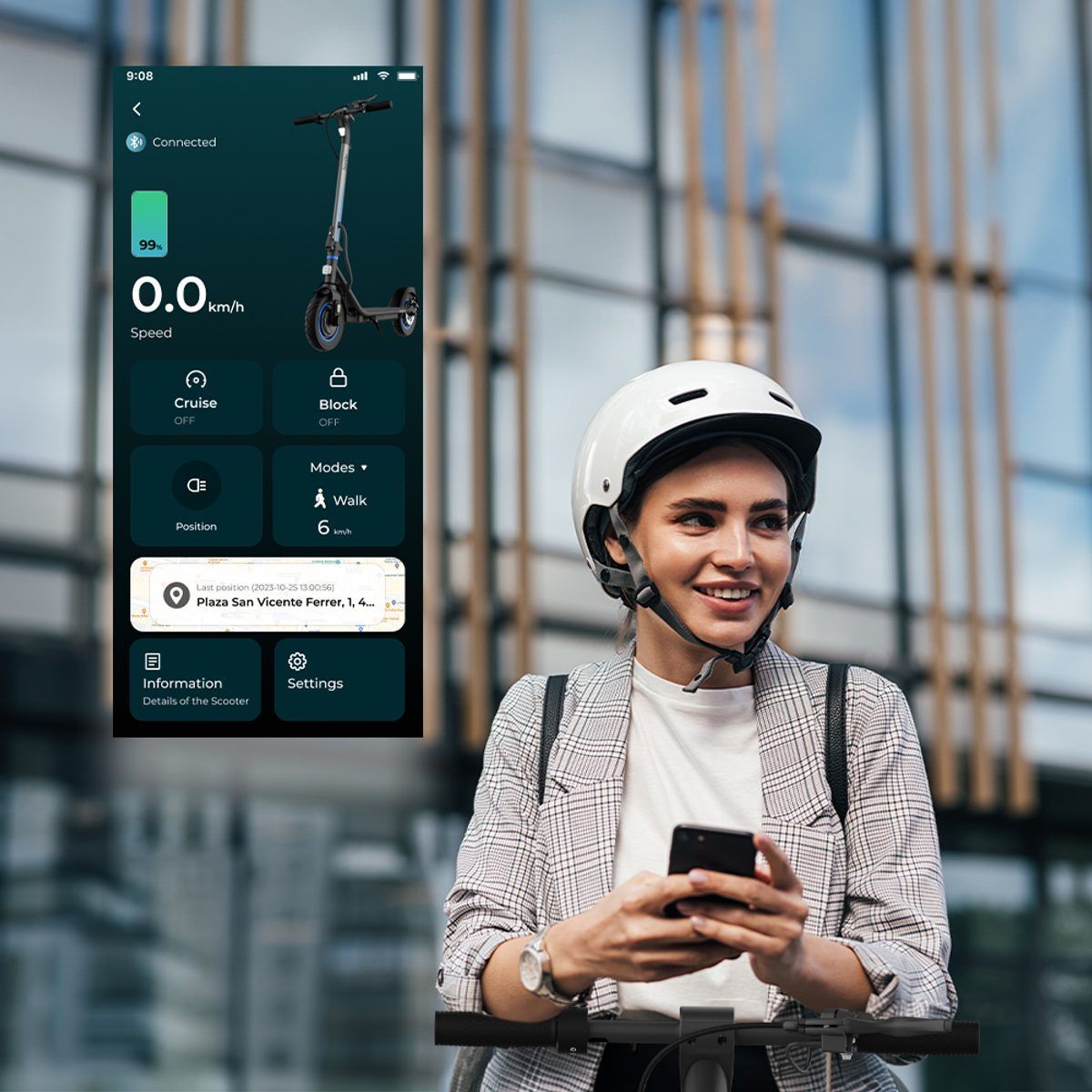 Una mujer en un scooter mira un smartphone. La pantalla muestra controles del scooter.