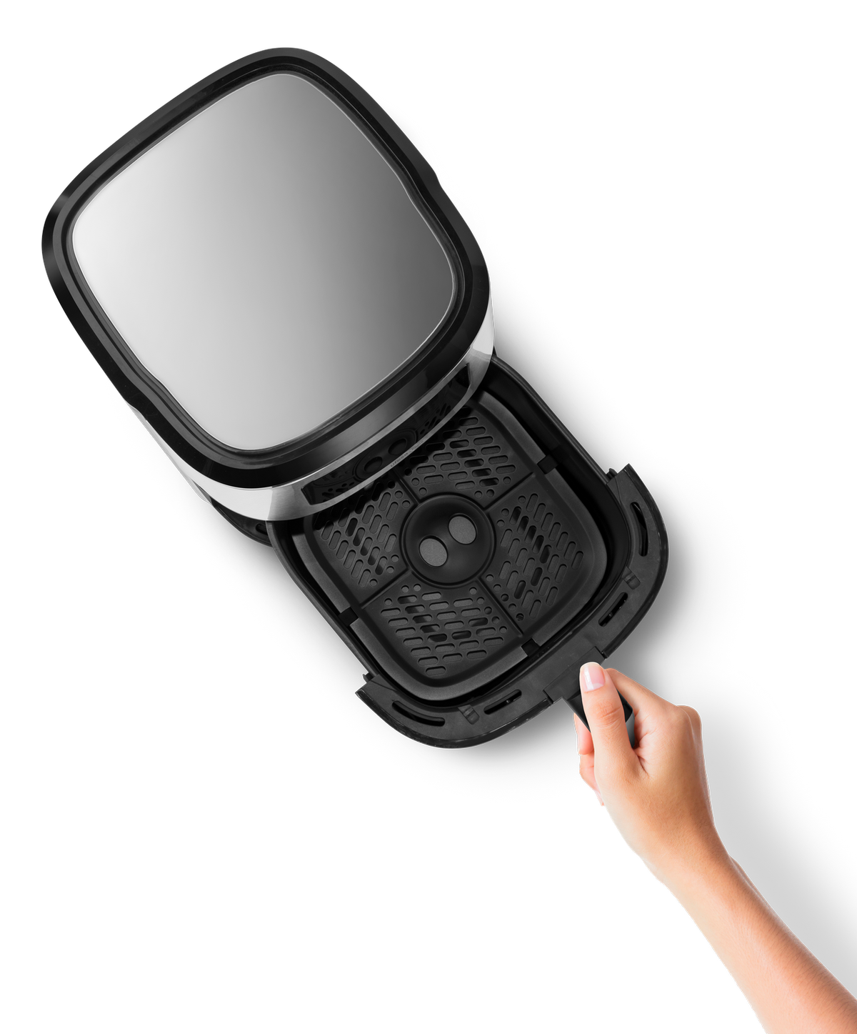 Otwarta frytkownica powietrzna, ręka wyciąga kosz. Czarne i srebrne urządzenie na czarnym tle.