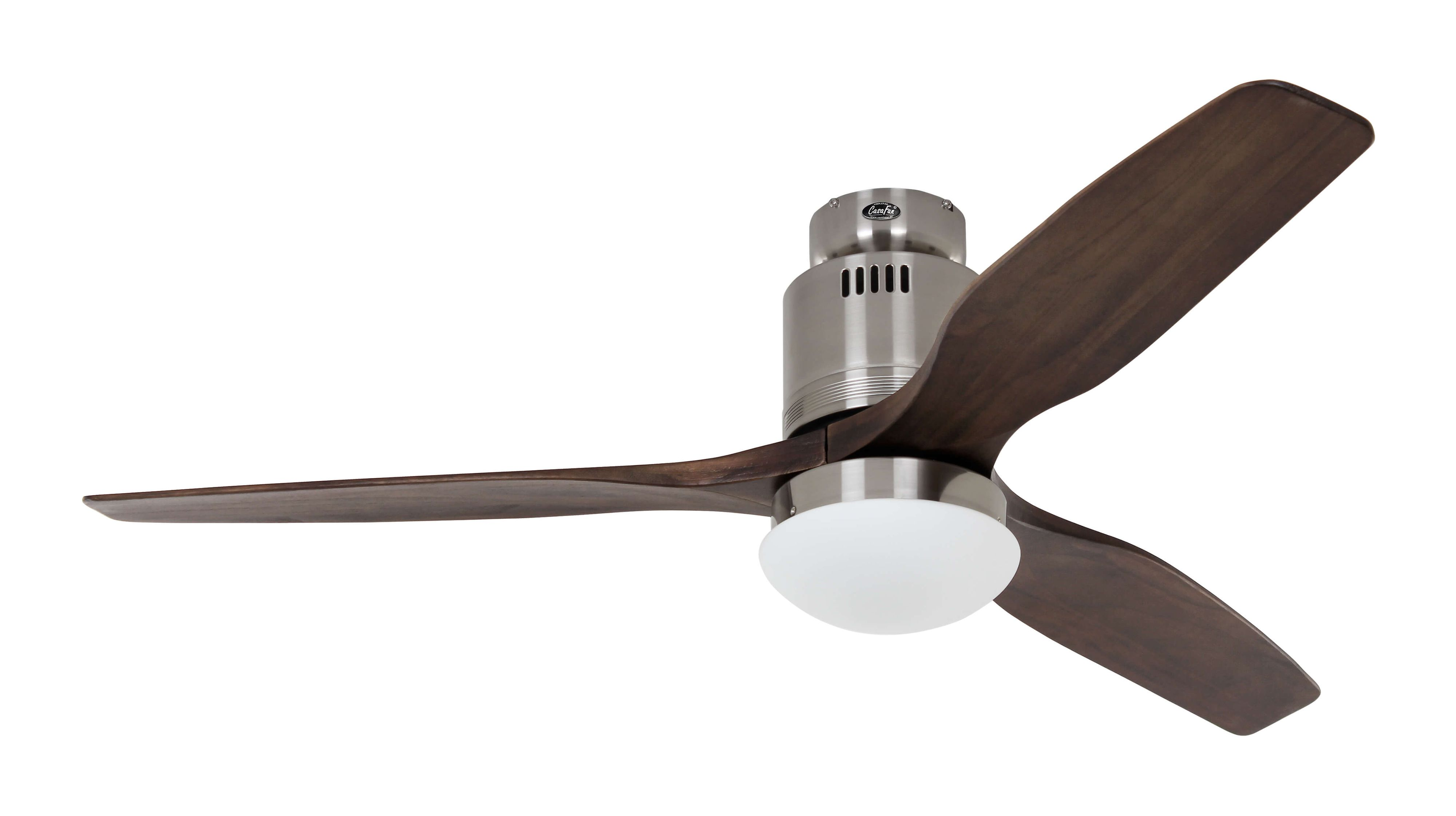 Ventilatore da soffitto con tre pale in legno scuro, alloggiamento motore argentato e luce in vetro smerigliato.