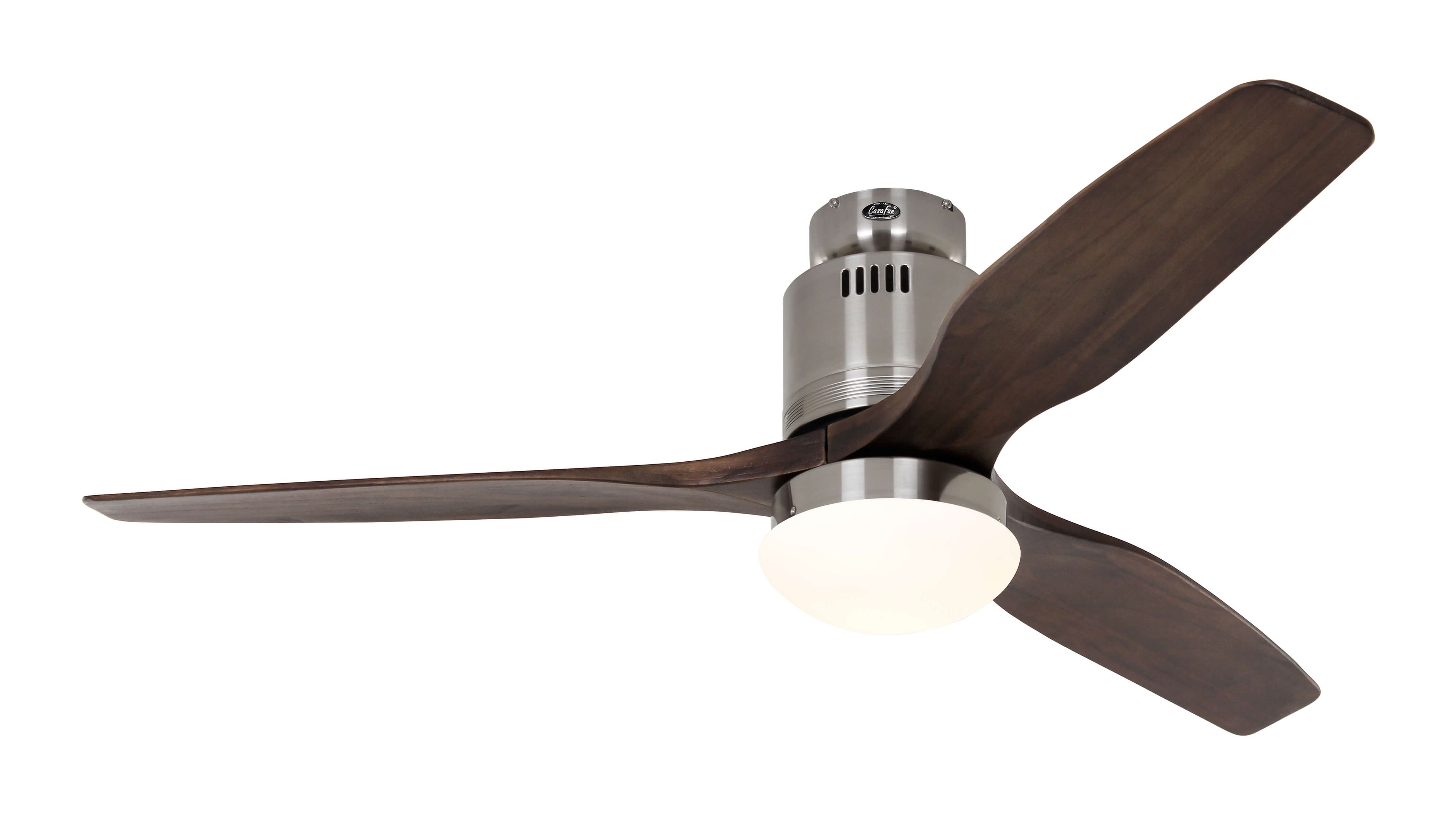 Un ventilatore da soffitto moderno con tre pale in legno e una luce centrale.