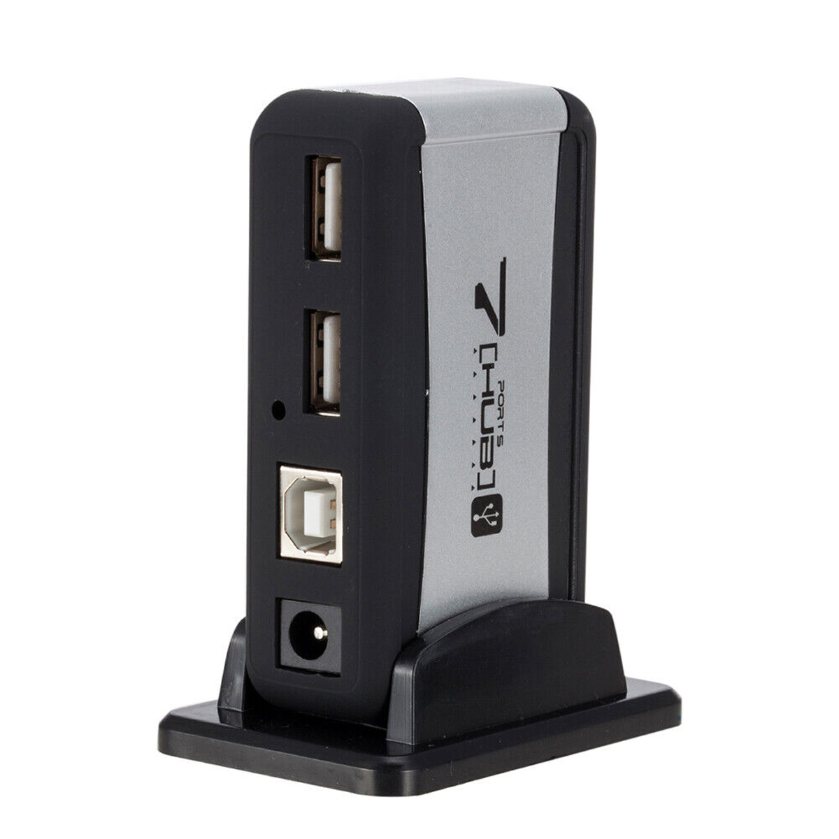 Schwarzer und grauer USB-Hub mit 7 Anschlüssen, auf einem schwarzen Sockel stehend.