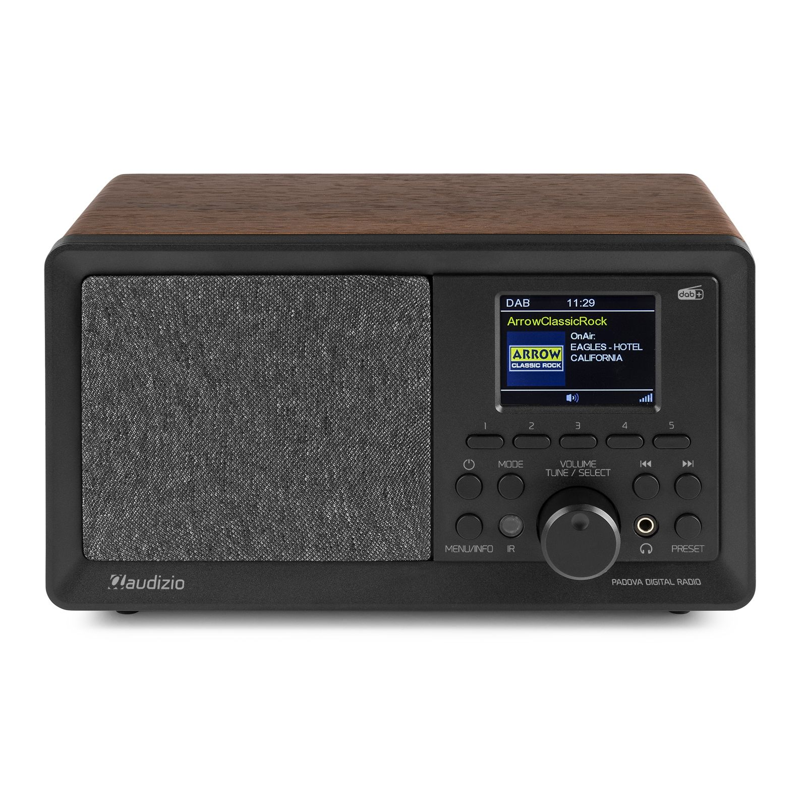 Una radio digital negra y color madera con pantalla, botones y una perilla.