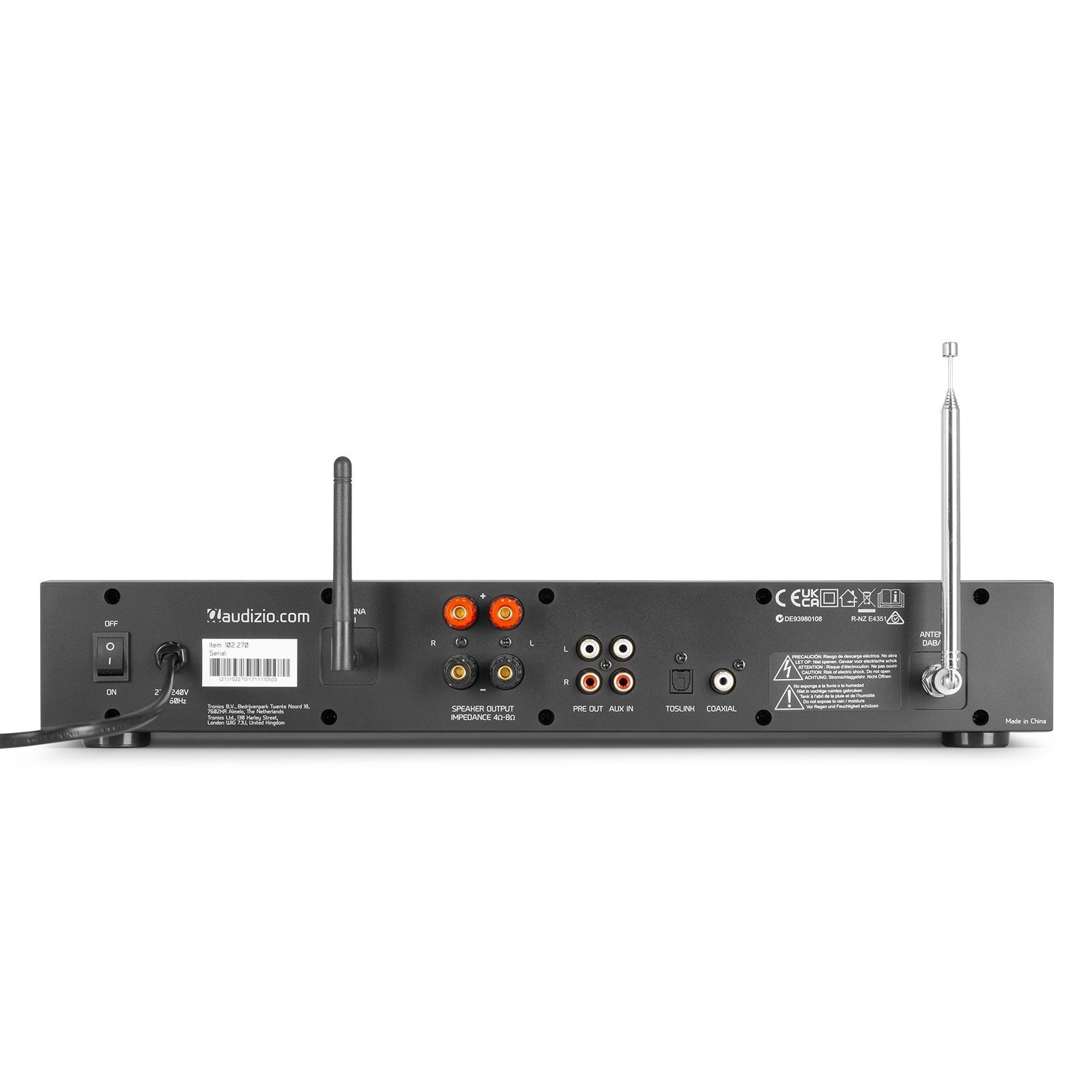 Parte trasera de receptor de audio negro: puertos, antenas, etiquetas.