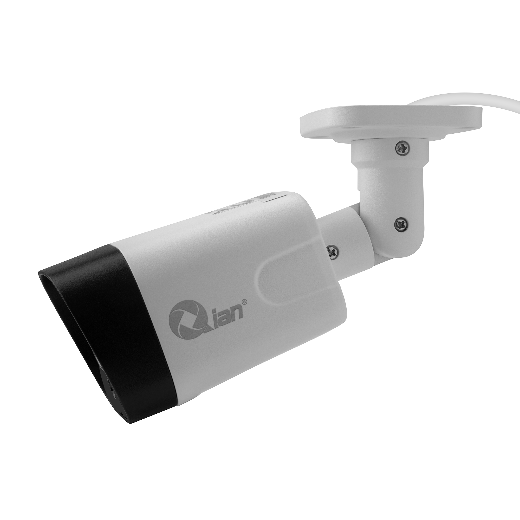 Cámara de seguridad blanca con lente negra, montada en un soporte blanco. Marca Qian.