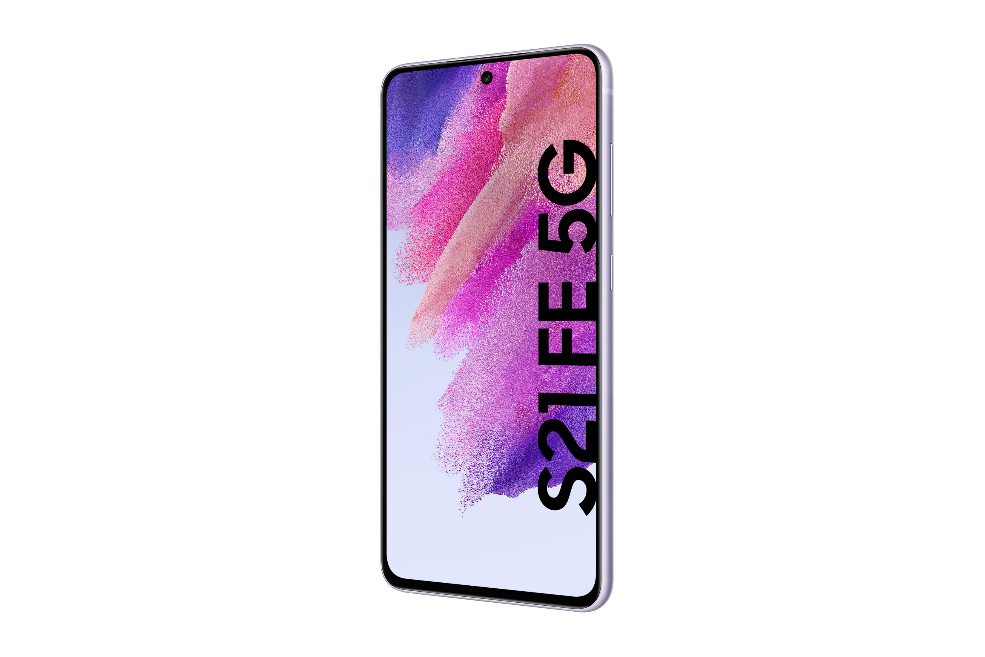 Samsung S21 FE 5G Smartphone, weißer Hintergrund, Bildschirm zeigt rosa und lila abstraktes Design.