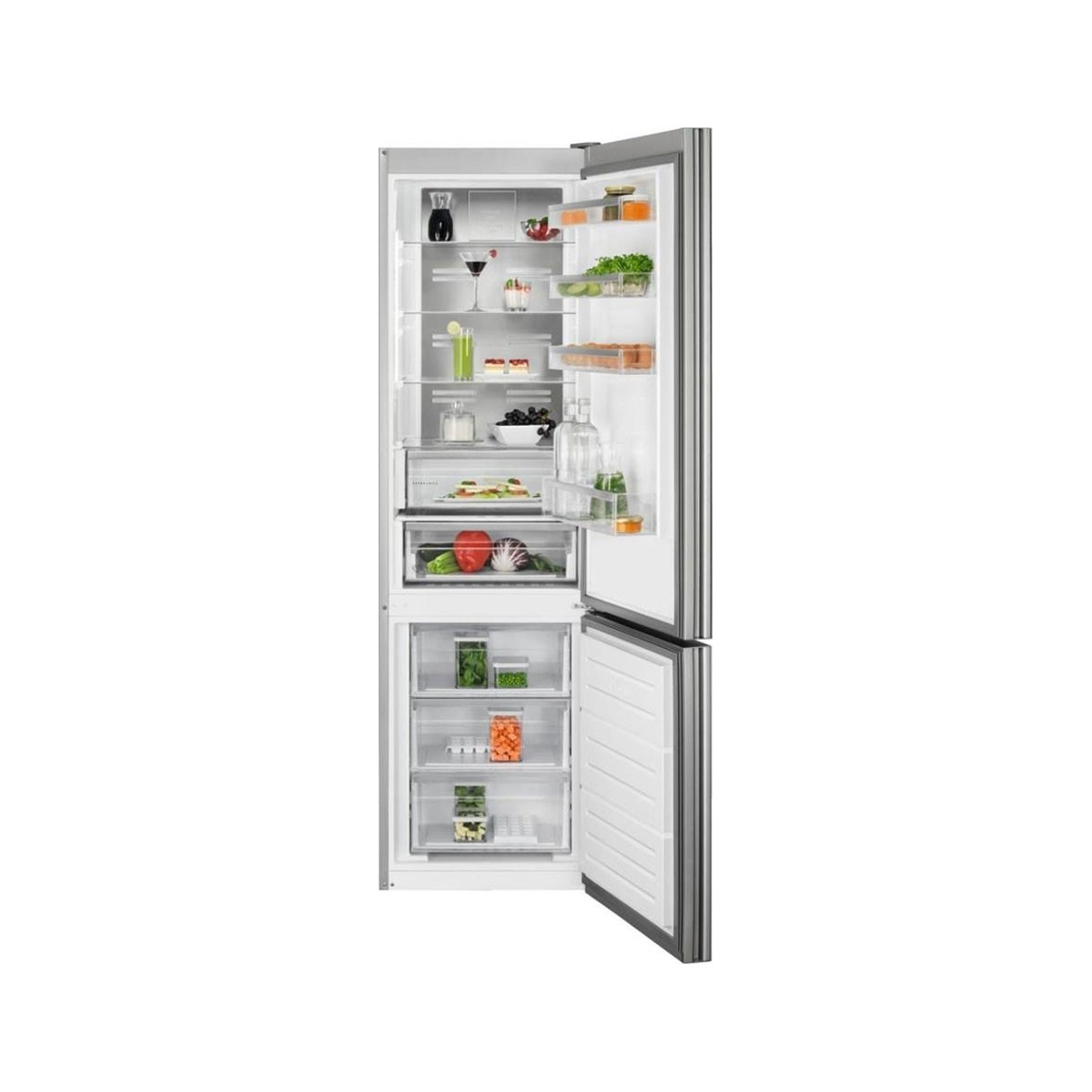 Un frigorífico con la puerta abierta. En el interior hay estantes con alimentos y bebidas.