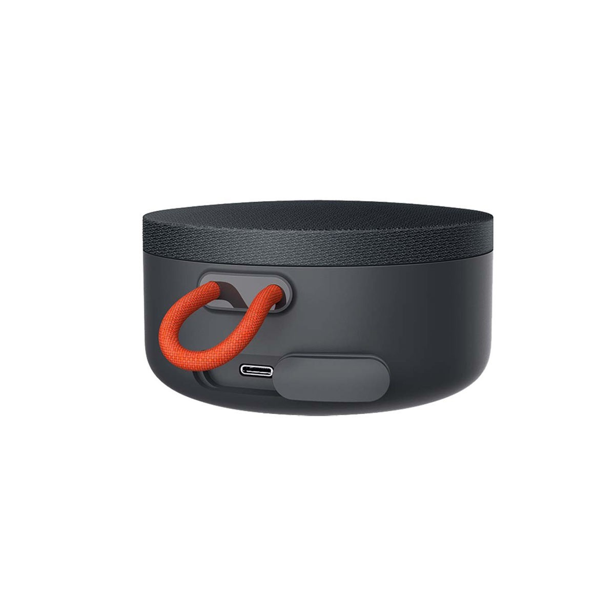 Altavoz portátil negro y naranja, con puerto de carga y correa naranja.
