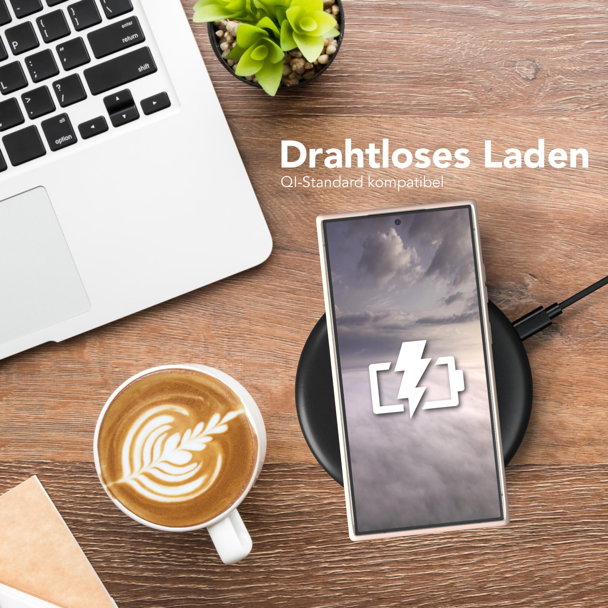 Ein Telefon lädt auf einem kabellosen Ladegerät. Es gibt eine Kaffeetasse und eine Pflanze. Text: Kabelloses Laden.