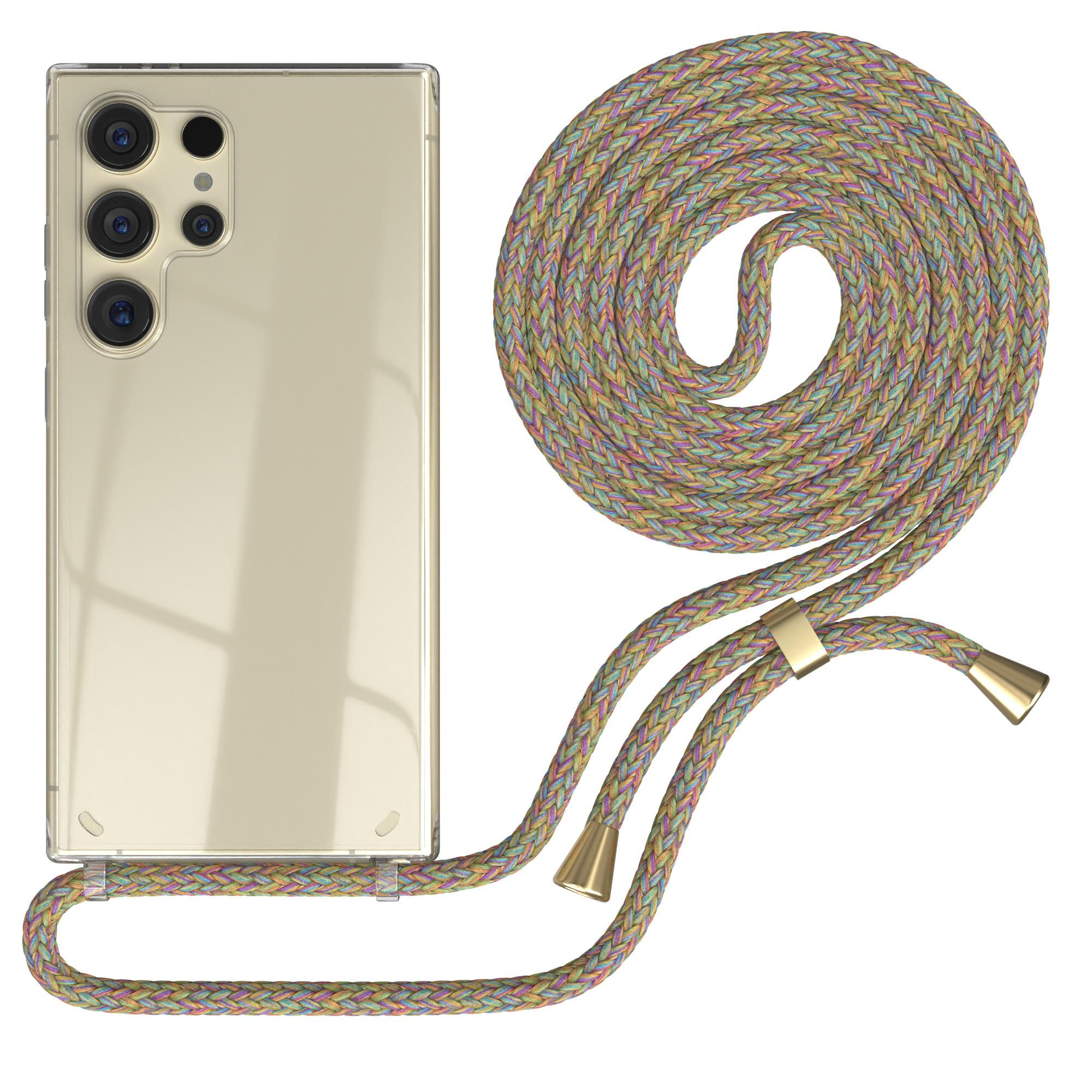 Goldene Handyhülle mit mehrfarbigem Kabel und Telefon vor weißem Hintergrund.