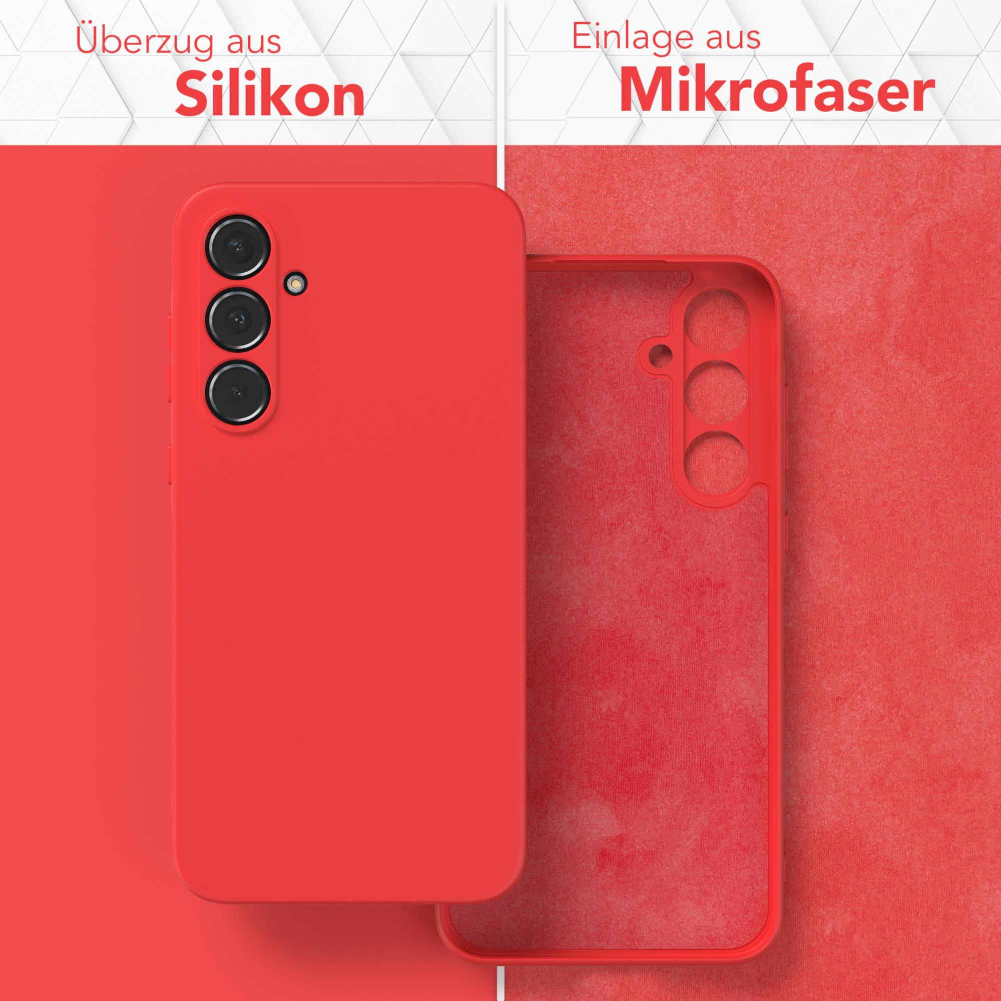 Rote Handyhülle und ihr Mikrofaser-Innenraum. Text: Überzug aus Silikon, Einlage aus Mikrofaser.