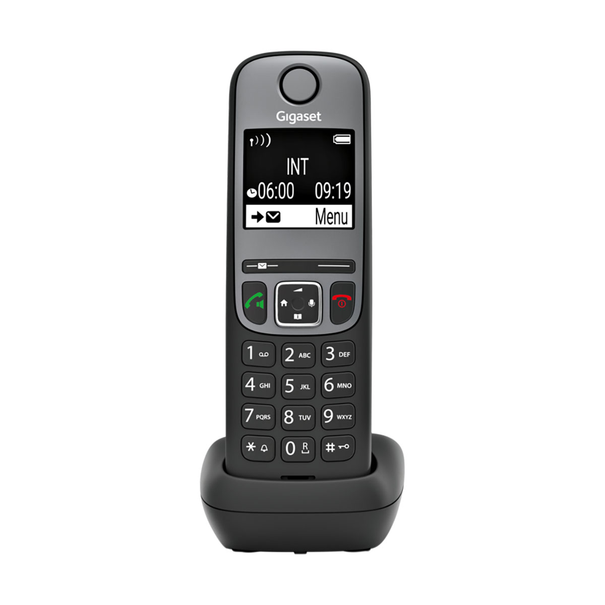 Téléphone Gigaset noir sur une base noire. L'écran affiche l'heure et les options du menu. Fond blanc.