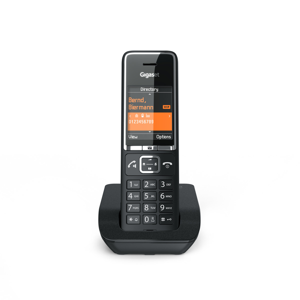 Téléphone Gigaset noir sur une base. L'écran est allumé et affiche le répertoire et les options.