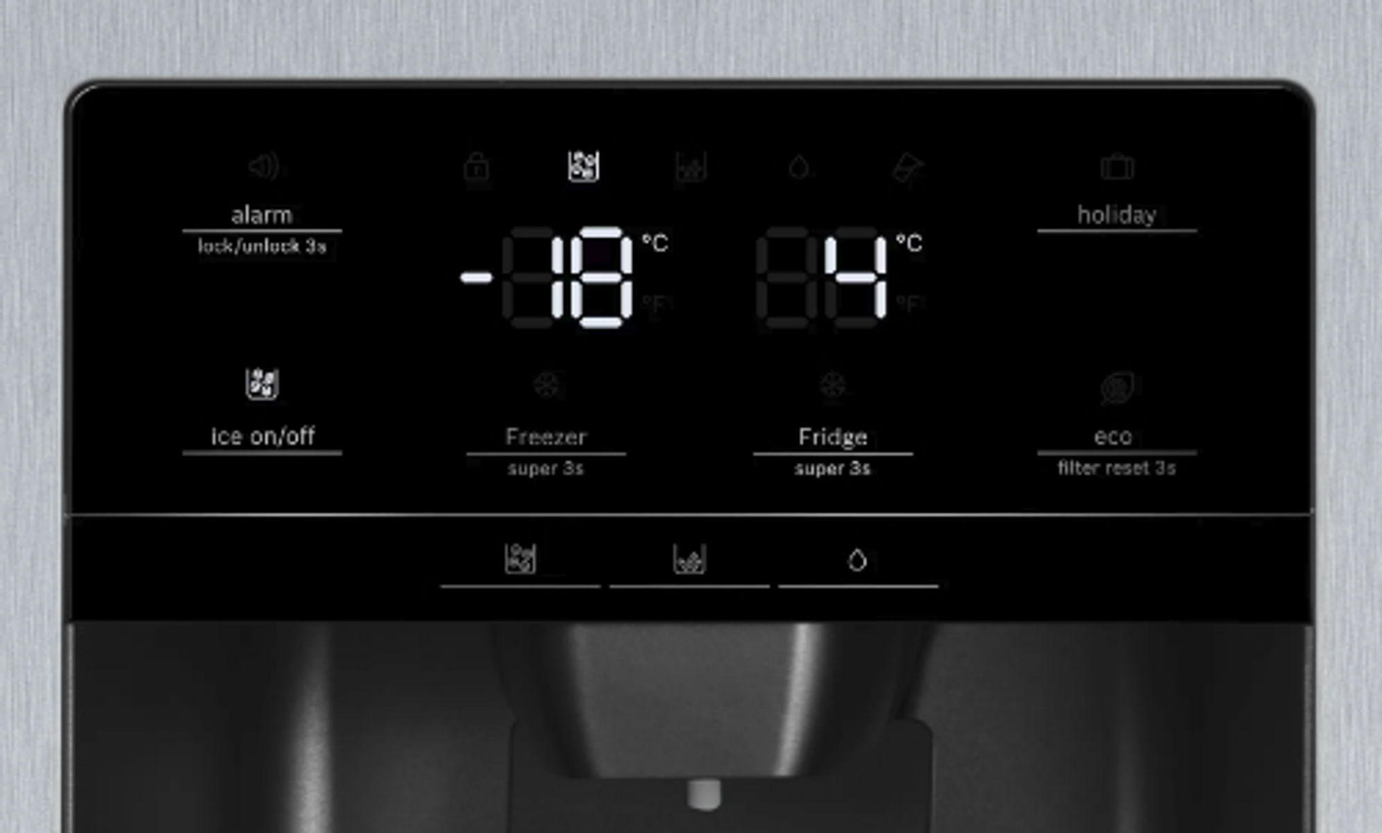 Pannello di controllo del frigorifero che mostra le impostazioni della temperatura e varie icone.