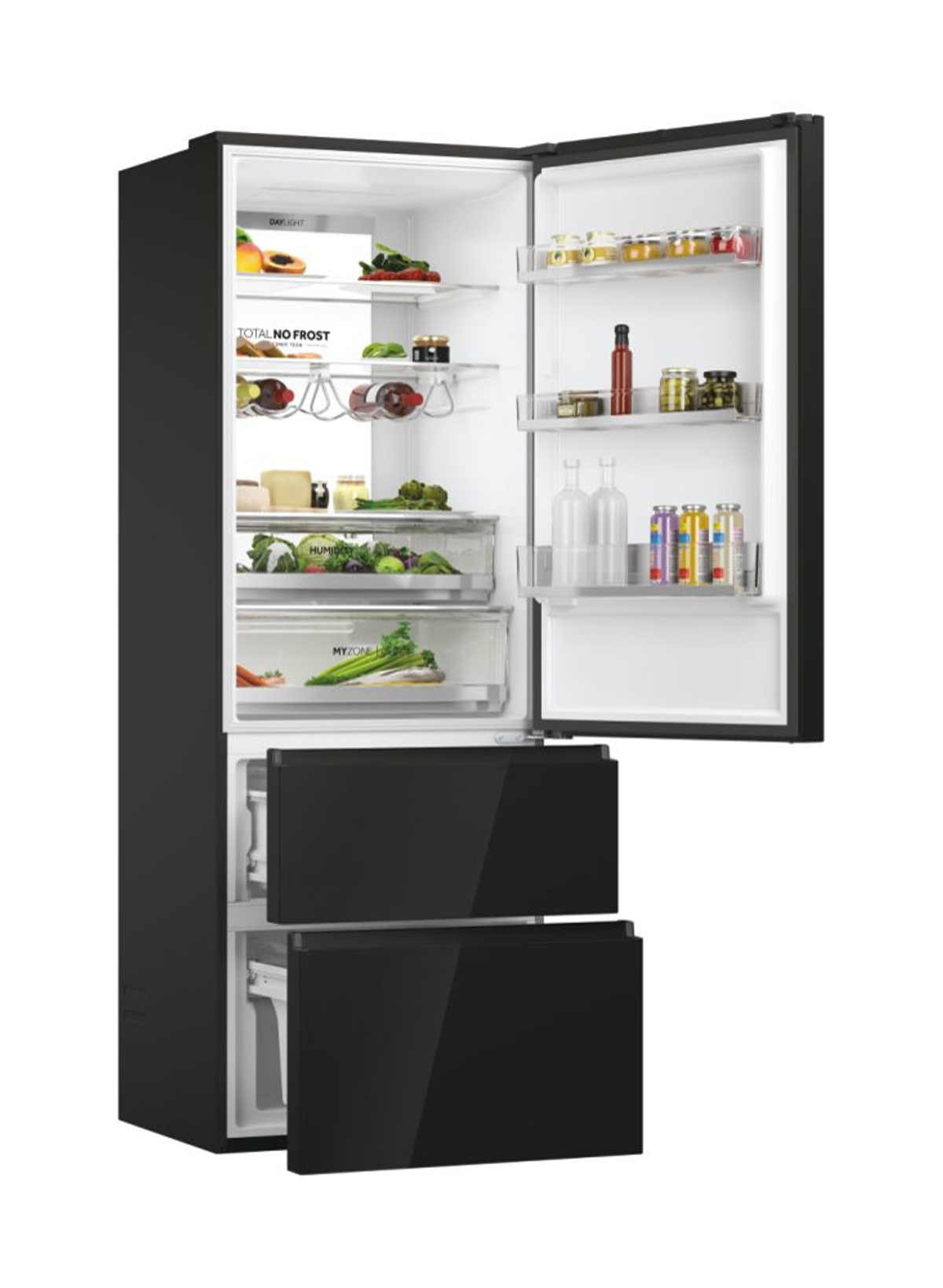 Un refrigerador negro con puertas abiertas, mostrando estantes de comida y cajones.