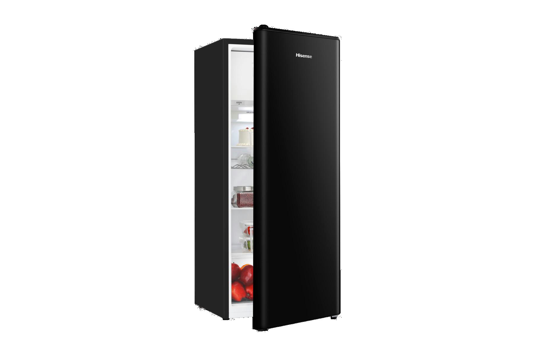 Ein schwarzer Kühlschrank mit offener Tür, zeigt Regale mit Lebensmitteln und Fächern.