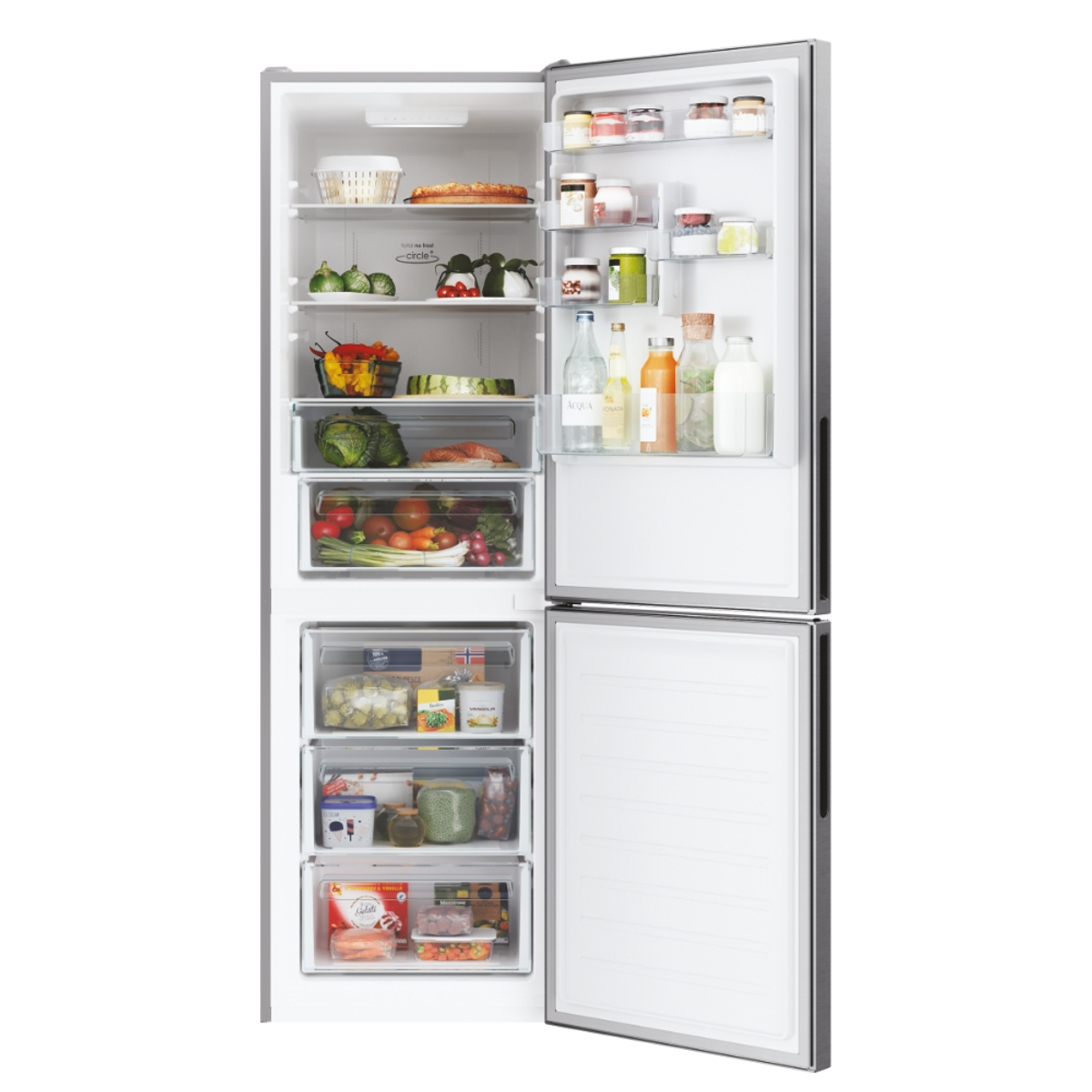 Refrigerador abierto lleno de alimentos. Incluye cajones y estantes con varios artículos.