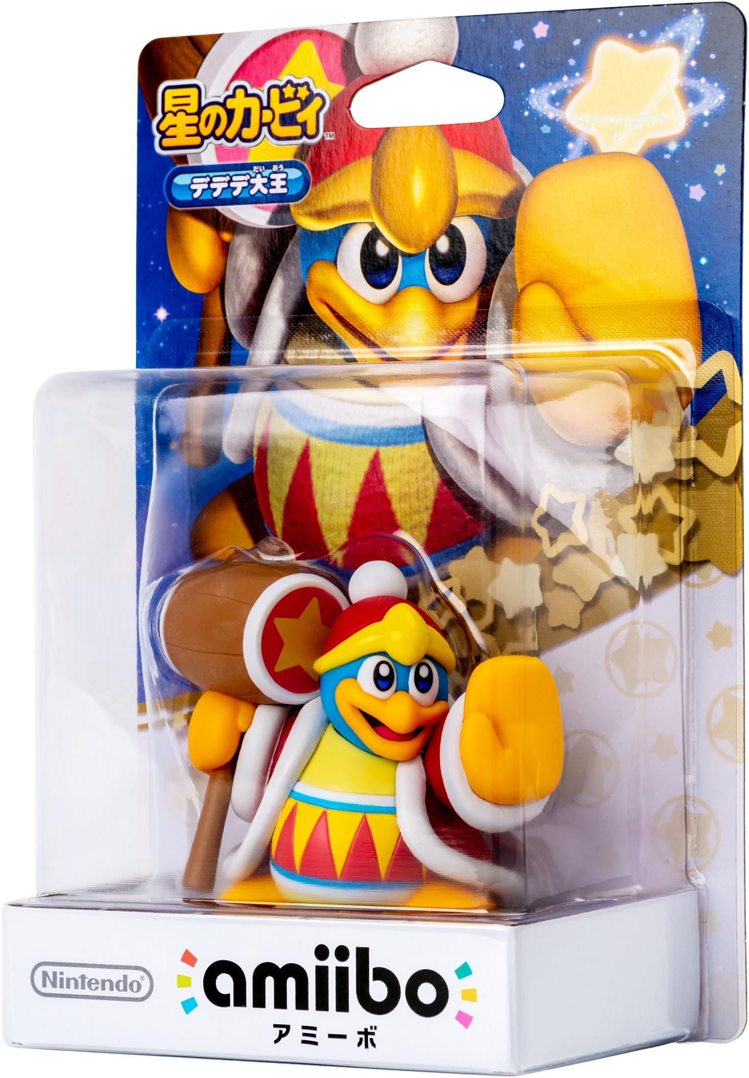King Dedede-Figur in Verpackung. Die Vorderseite zeigt die Figur mit einem Hammer. Der Hintergrund ist blau.