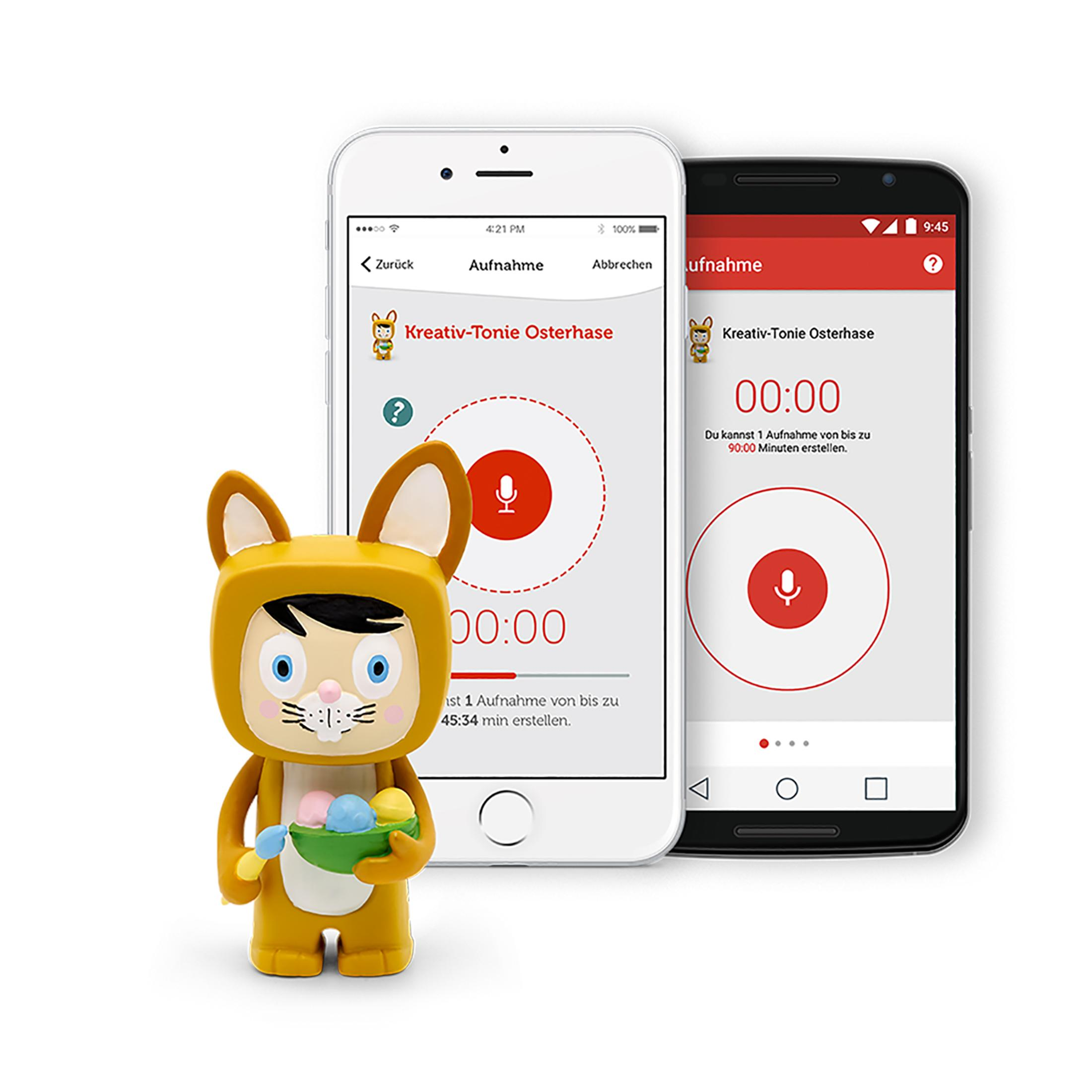 Zwei Telefone, die ein Hasenspielzeug und eine Aufnahme-App-Oberfläche zeigen, und ein Hasenspielzeug mit Korb.