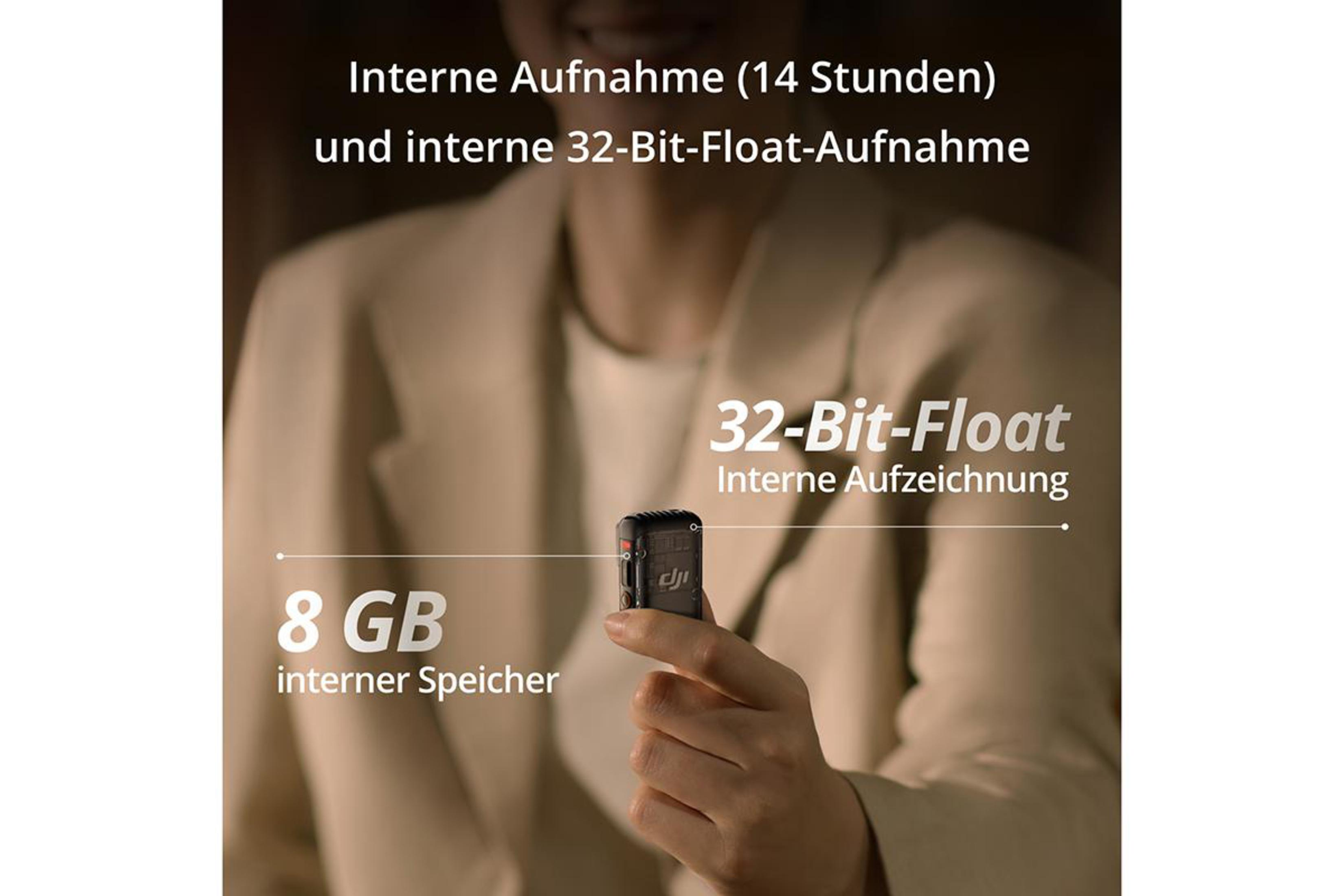 Person hält ein kleines schwarzes Aufnahmegerät. Text: 8GB interner Speicher, 32-Bit-Float-Aufnahme.