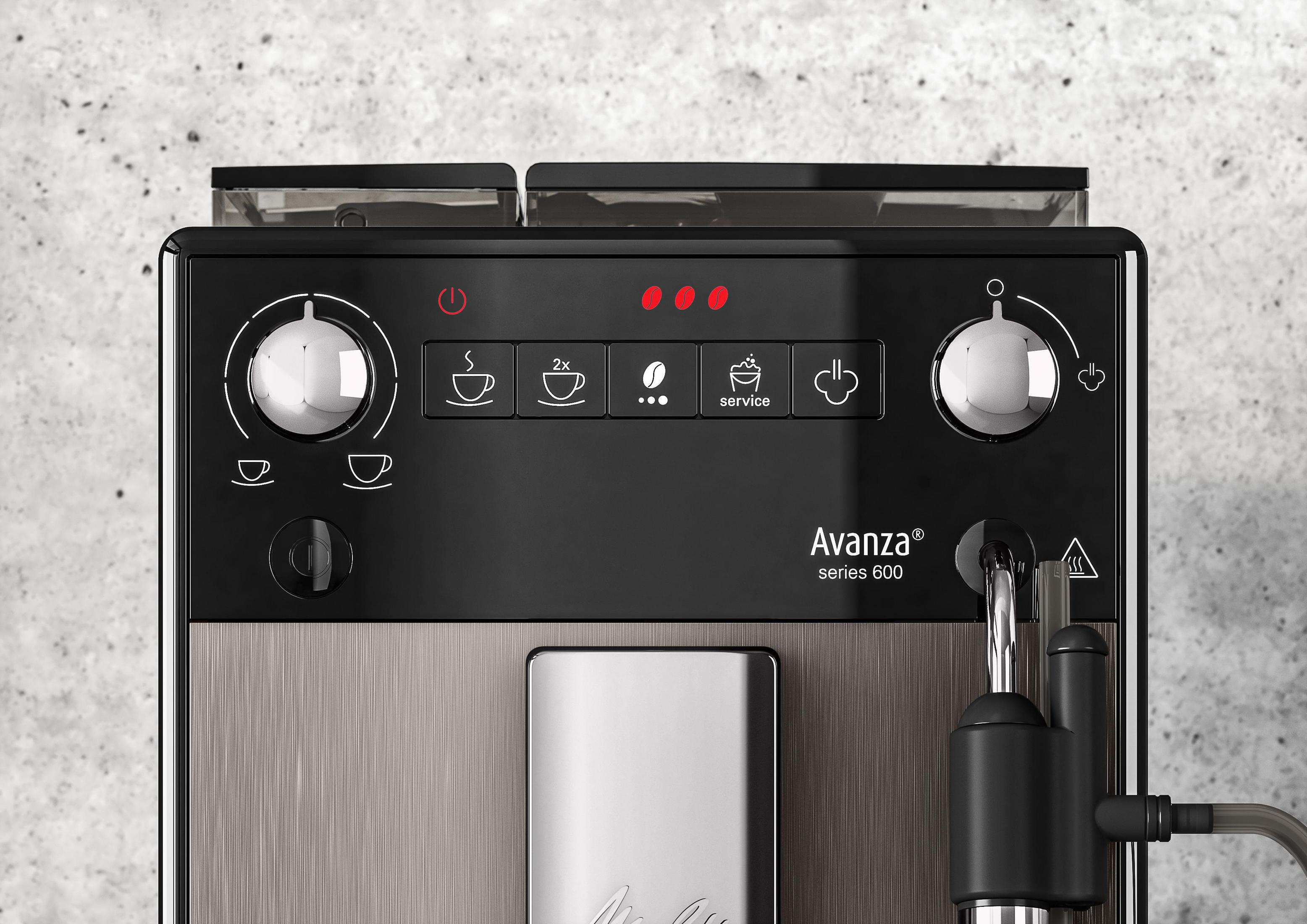 Close-up van een zwart en zilver koffiezetapparaat bedieningspaneel met diverse knoppen.