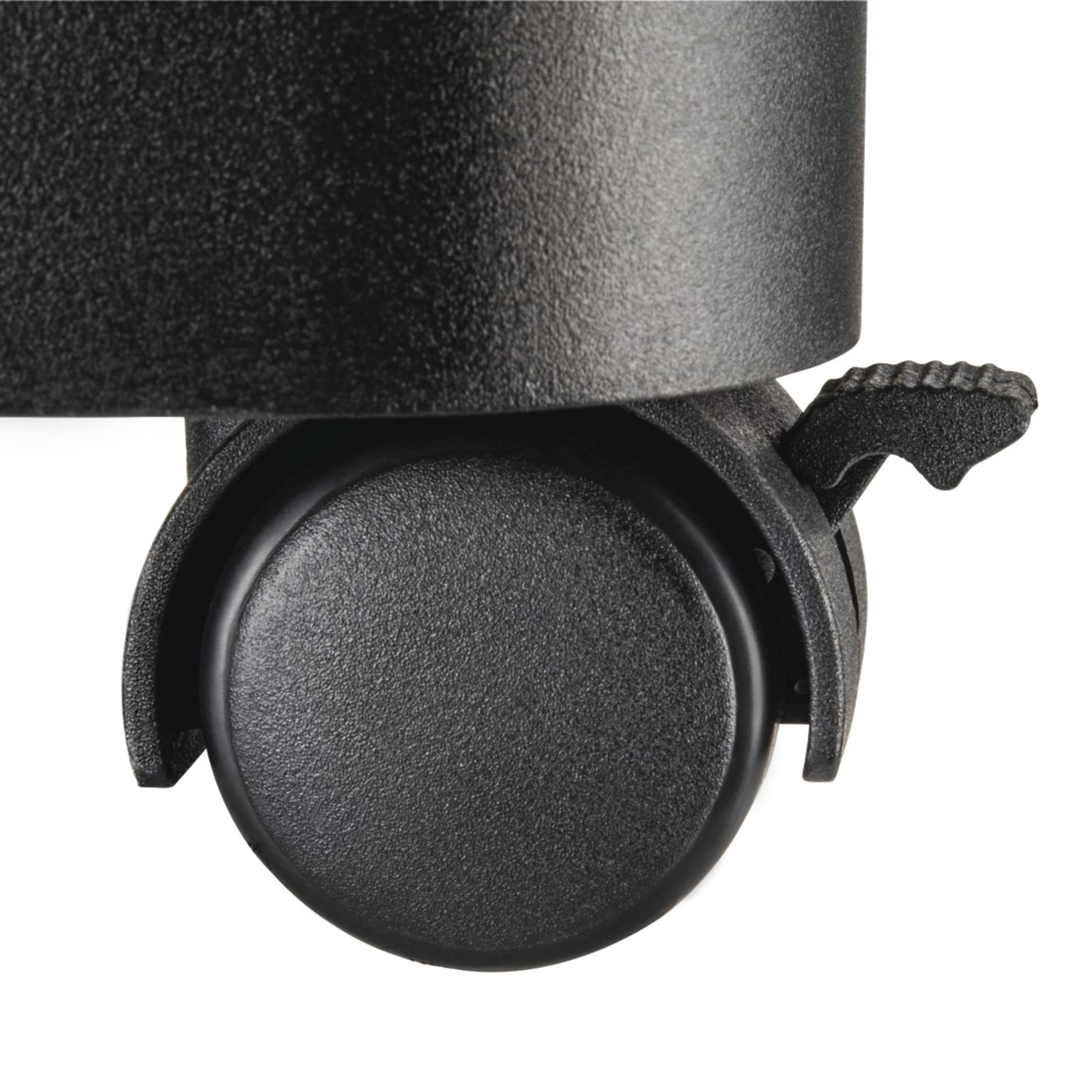 Zbliżenie czarnego koła z dźwignią przymocowaną do czarnej podstawy.