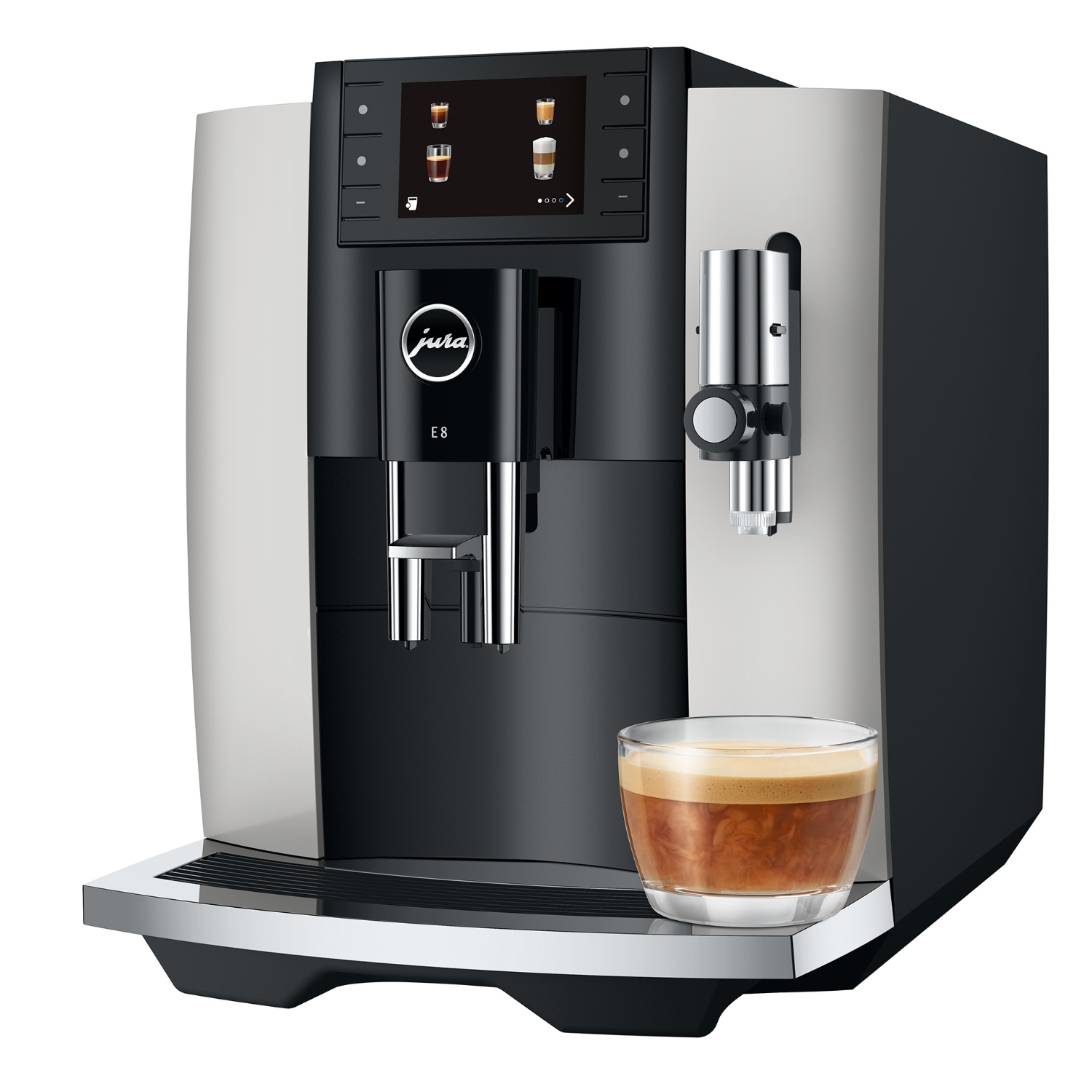 Eine Jura E8 Kaffeemaschine mit einem Glas Kaffee, in Schwarz, Silber und Weiß gehalten.